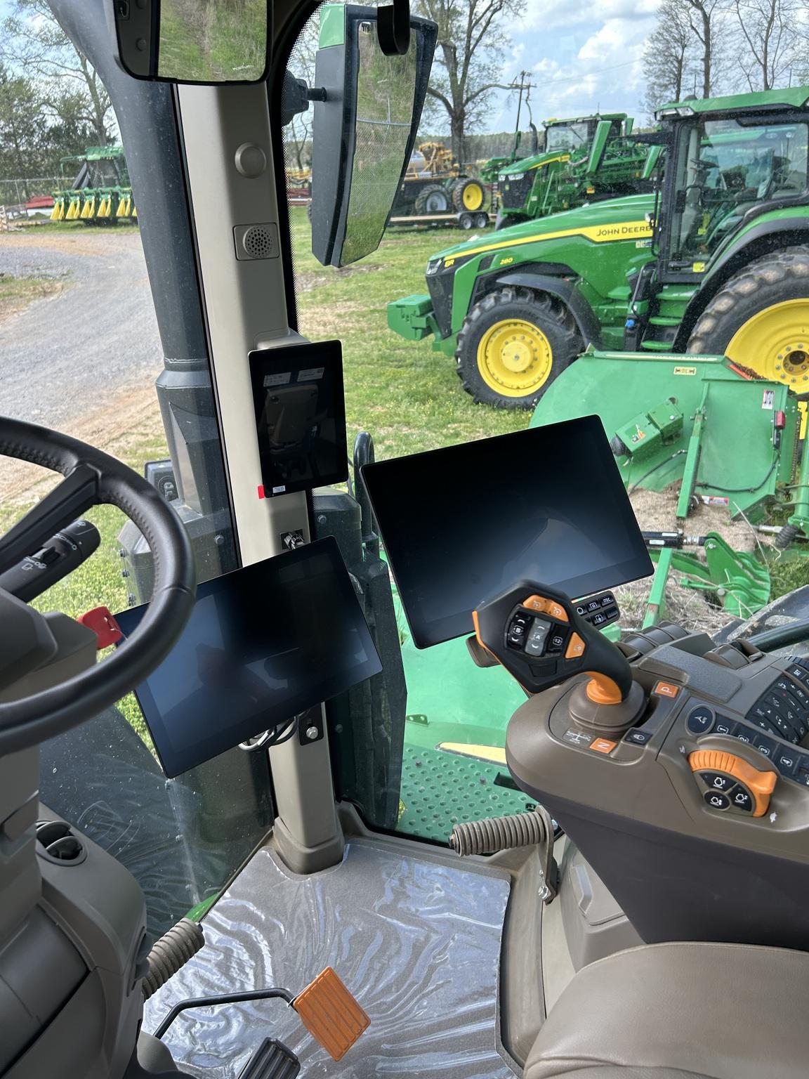 2024 John Deere 8R 310 Image