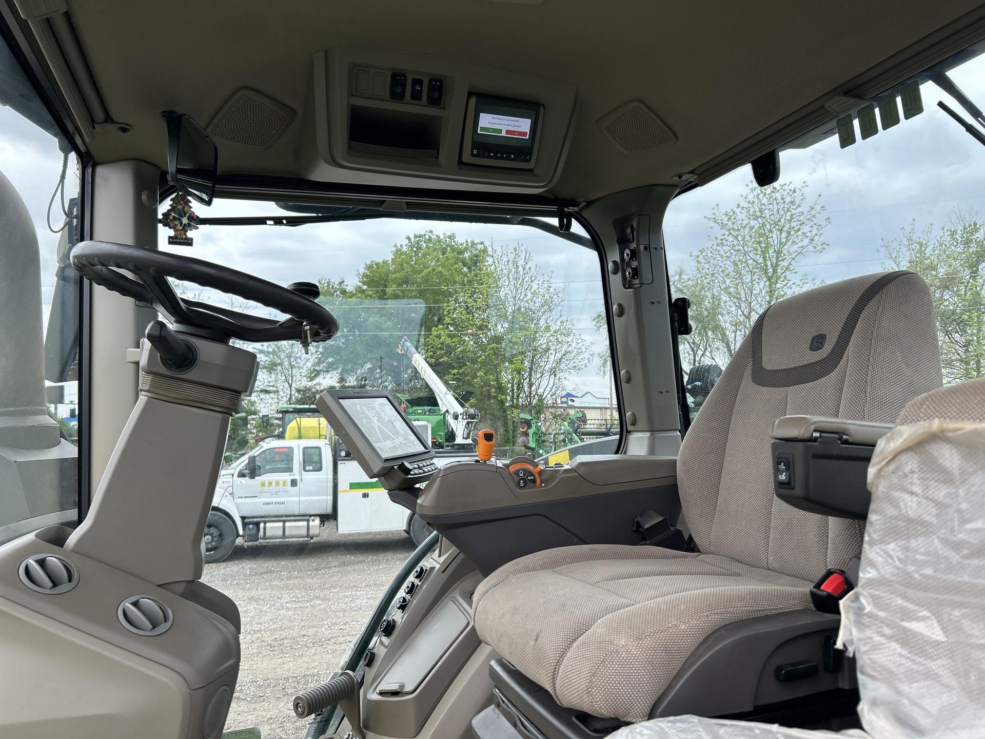2022 John Deere 8R 280 Image