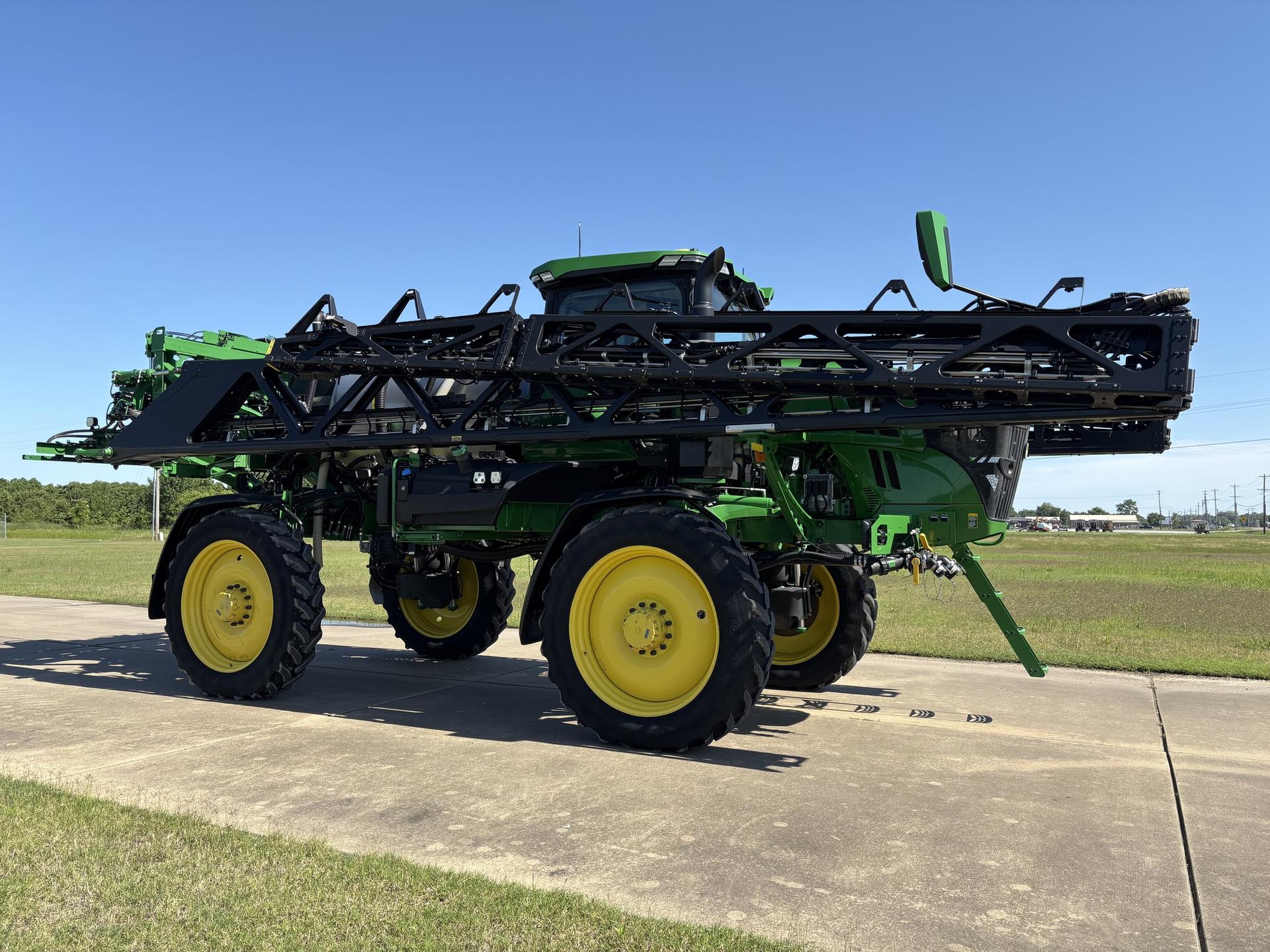 2023 John Deere 412R Image