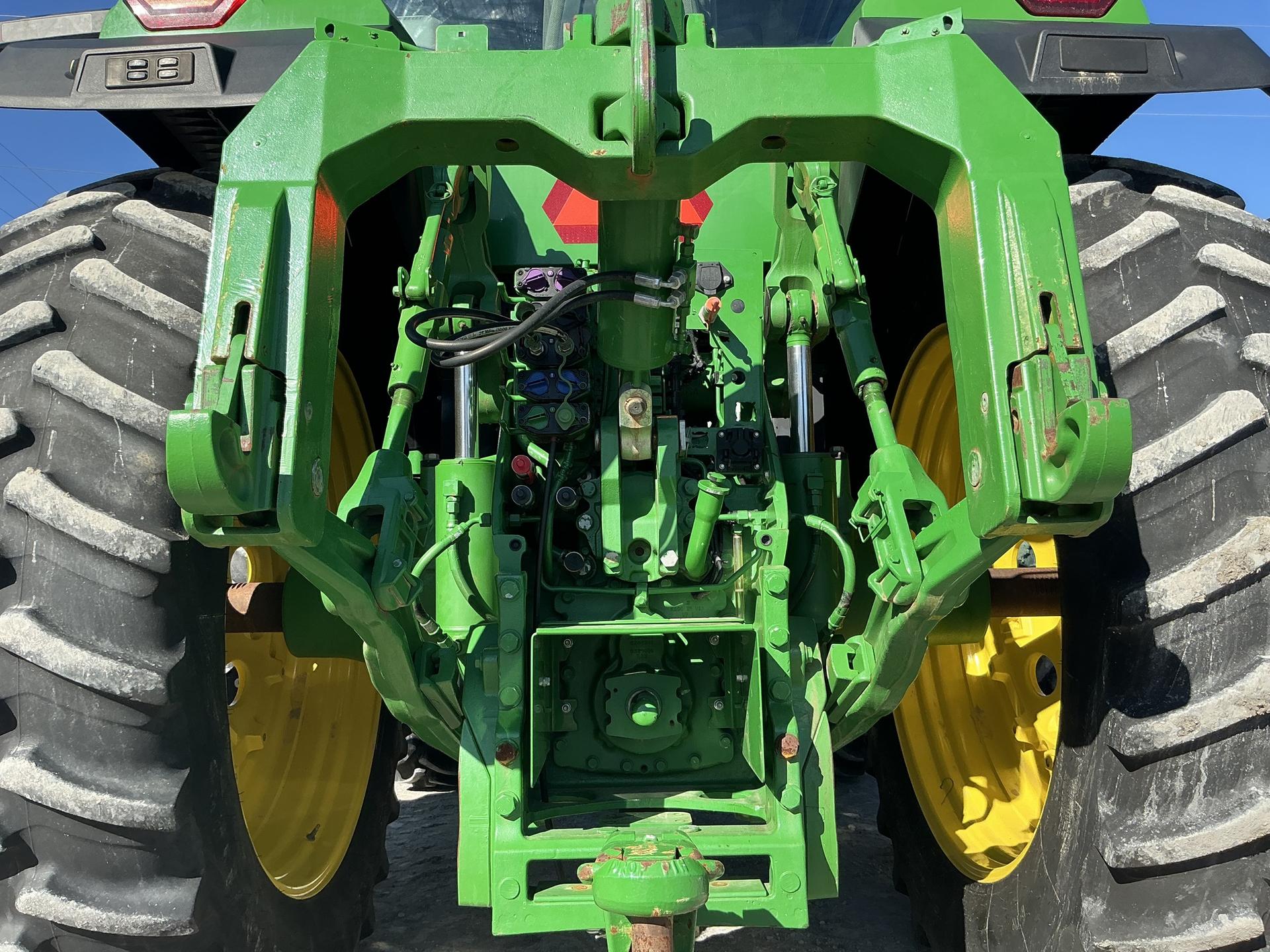 2022 John Deere 8R 310 Image