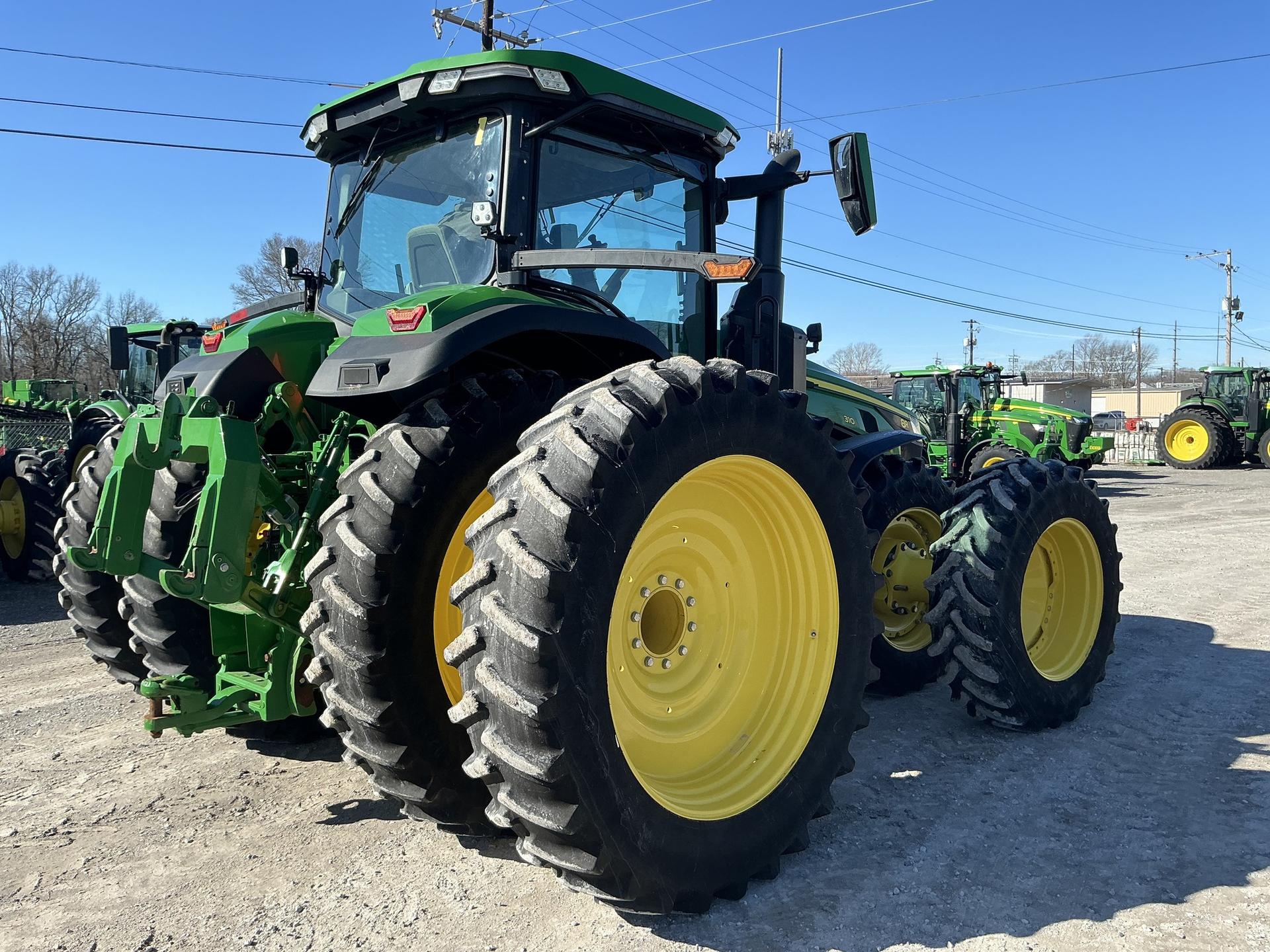 2022 John Deere 8R 310 Image