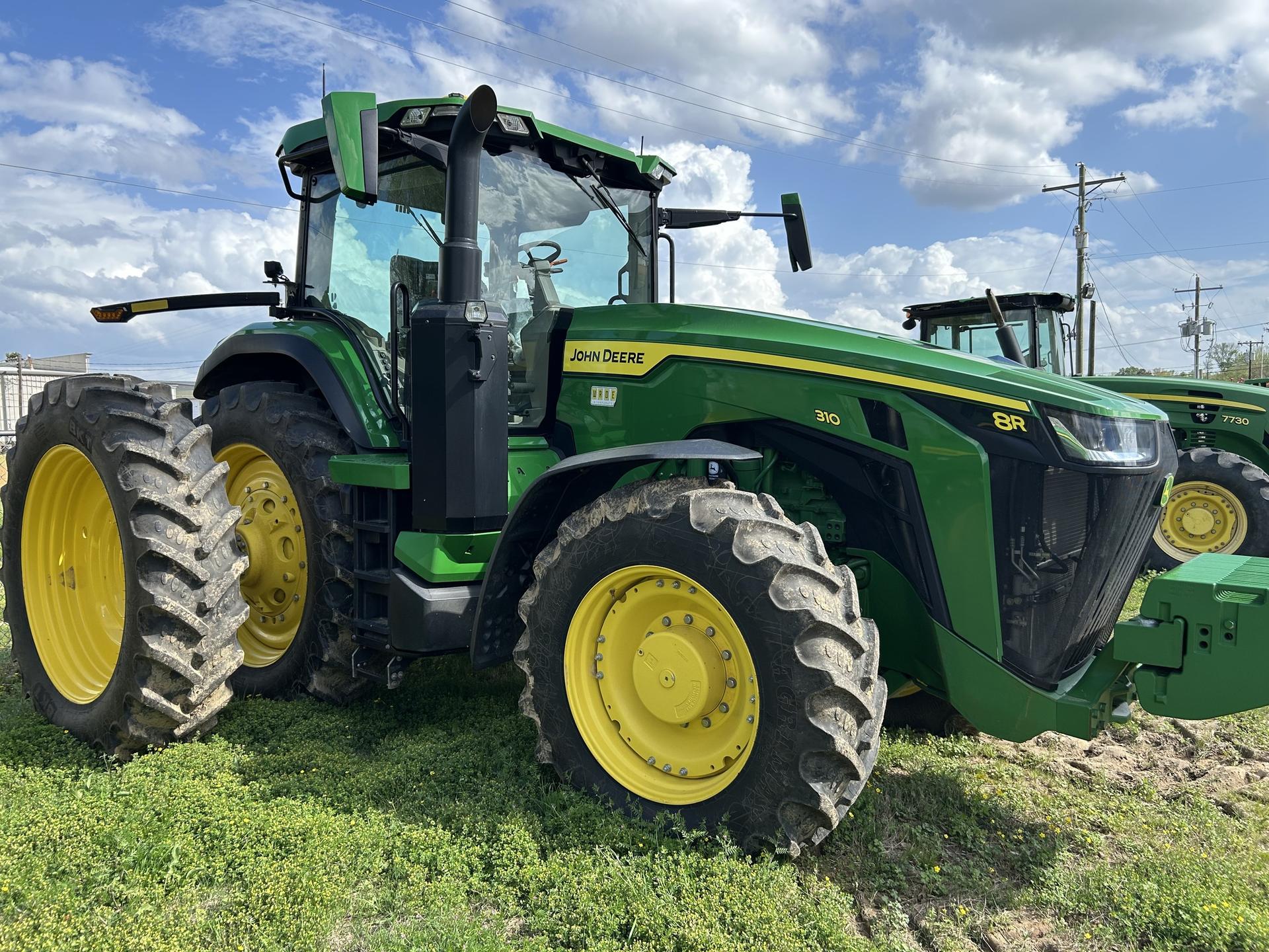 2024 John Deere 8R 310 Image