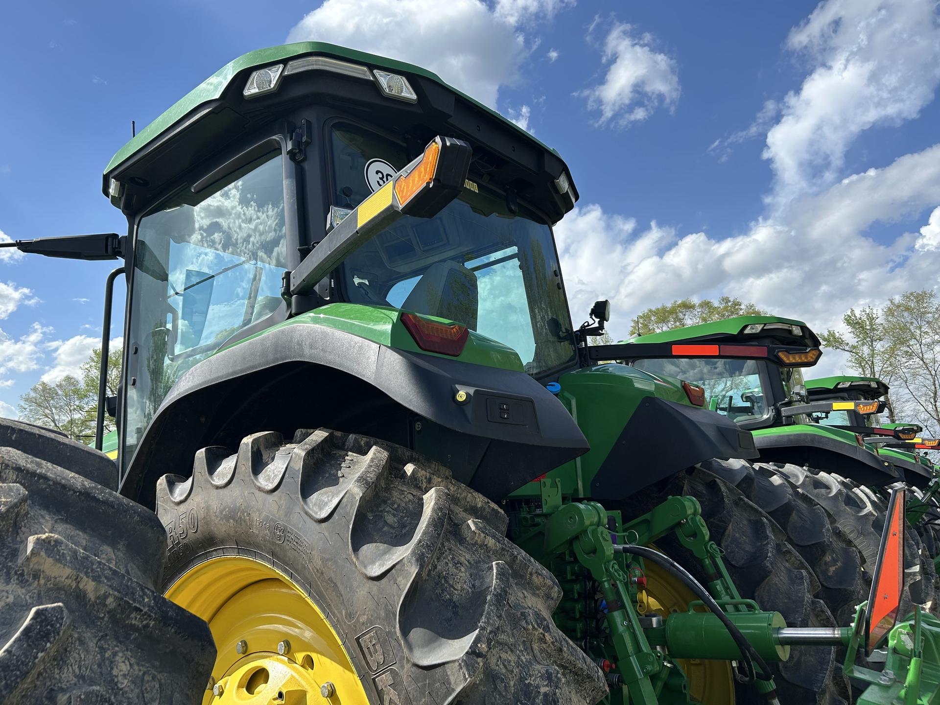 2024 John Deere 8R 310 Image