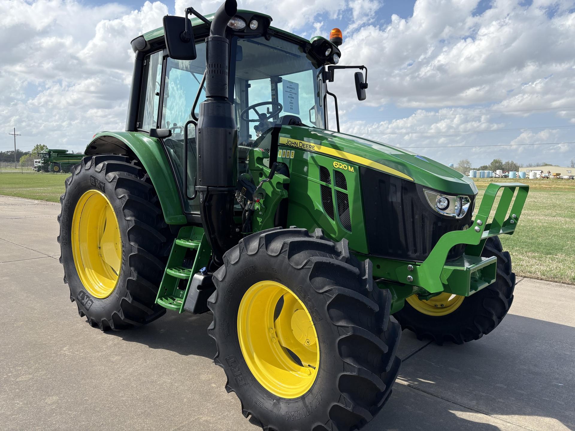2023 John Deere 6120M Image