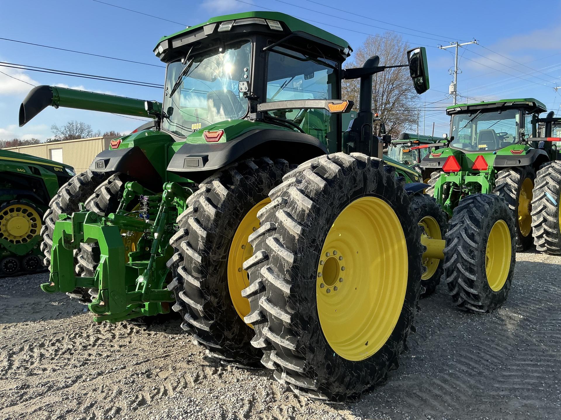 2023 John Deere 8R 280 Image