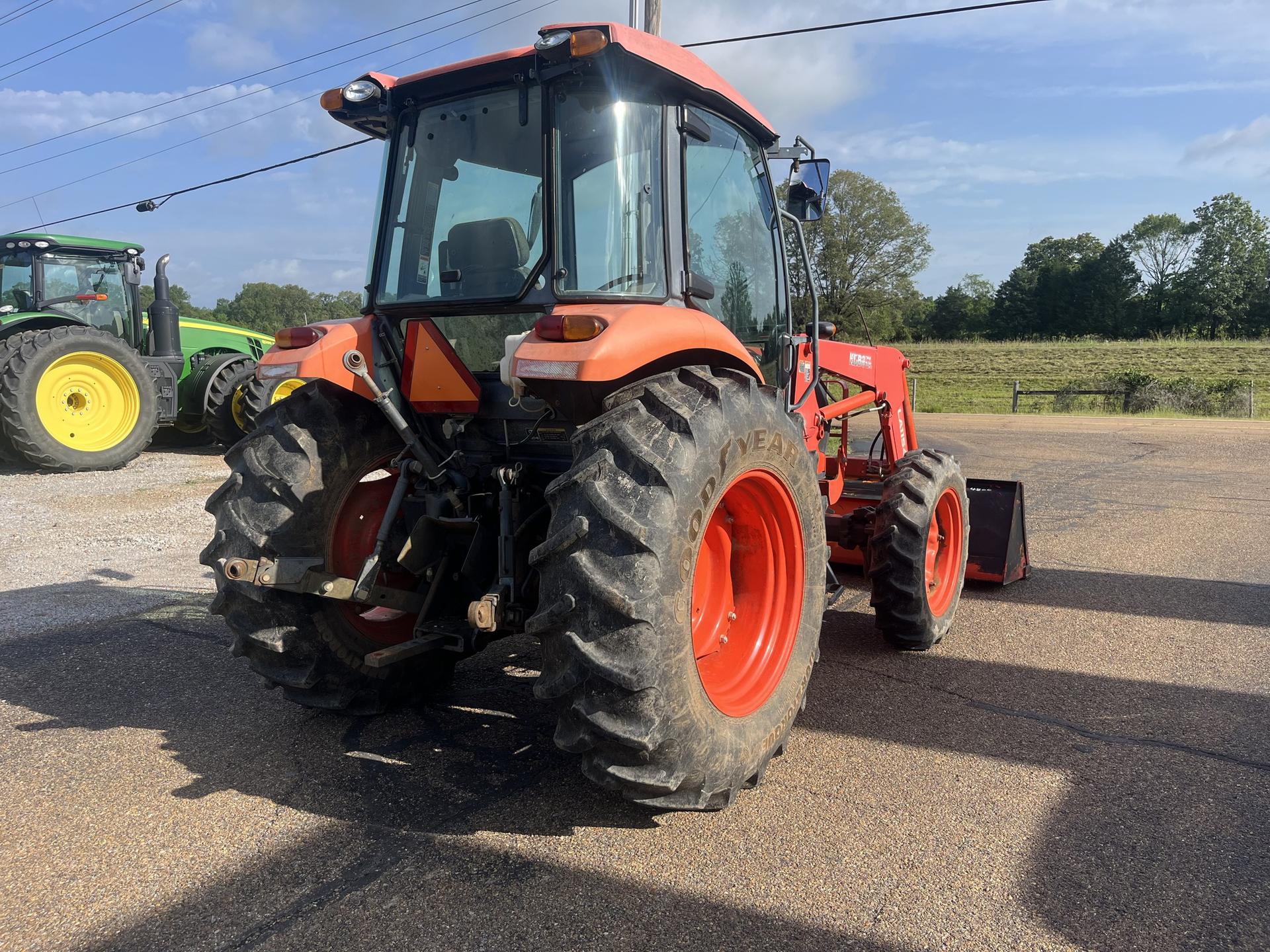 2018 Kubota M7060 Image