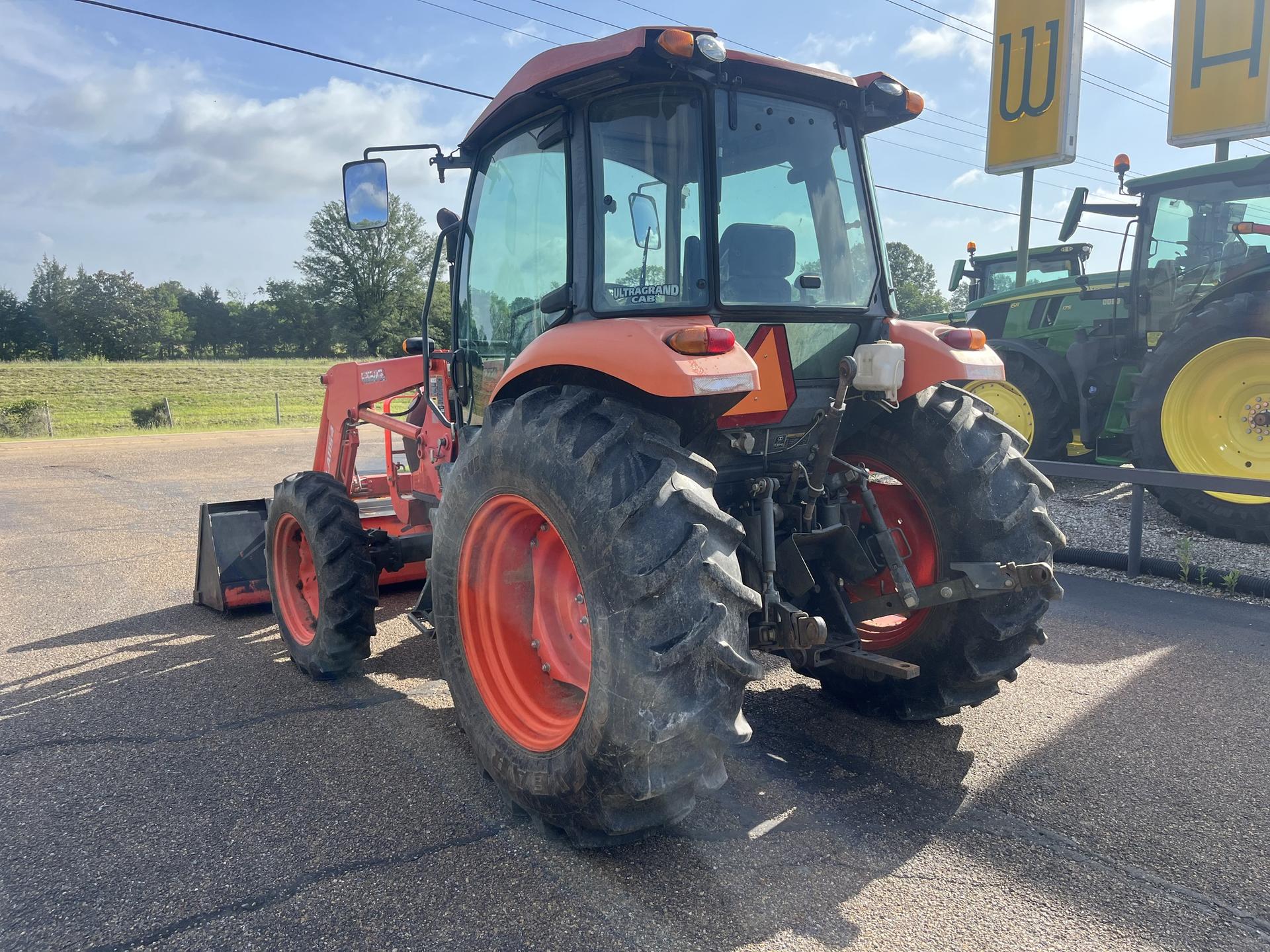 2018 Kubota M7060 Image