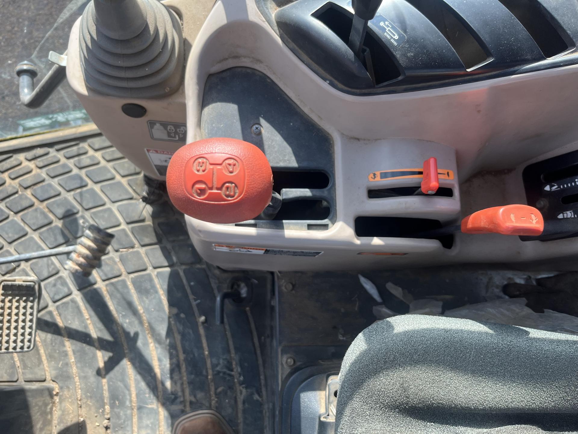 2018 Kubota M7060 Image