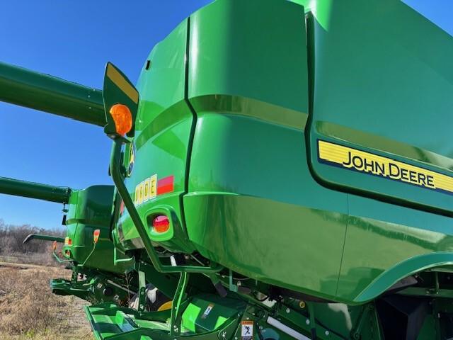 2024 John Deere S780 Image