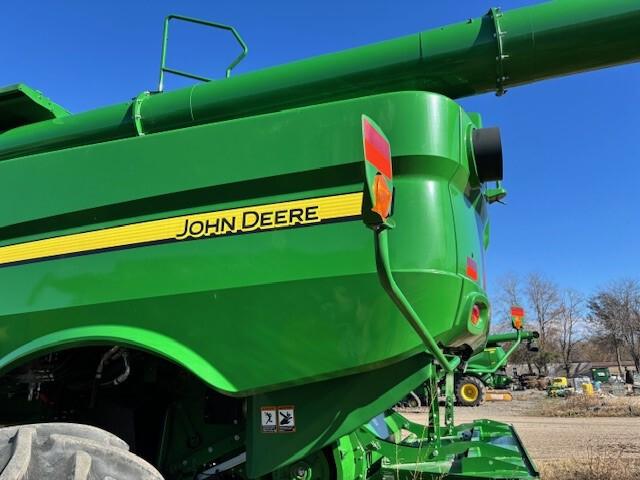 2024 John Deere S780 Image