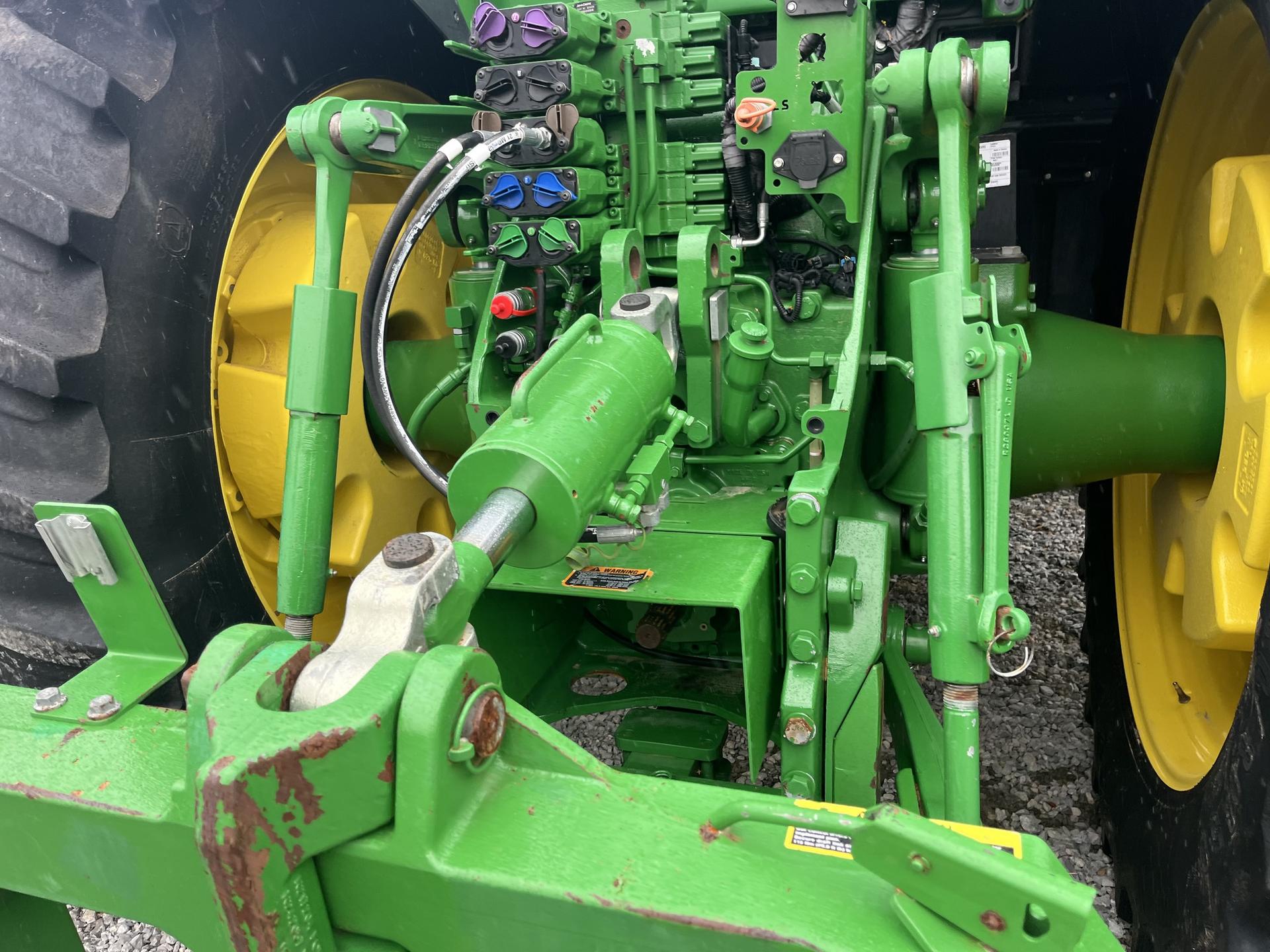 2019 John Deere 8320R Image
