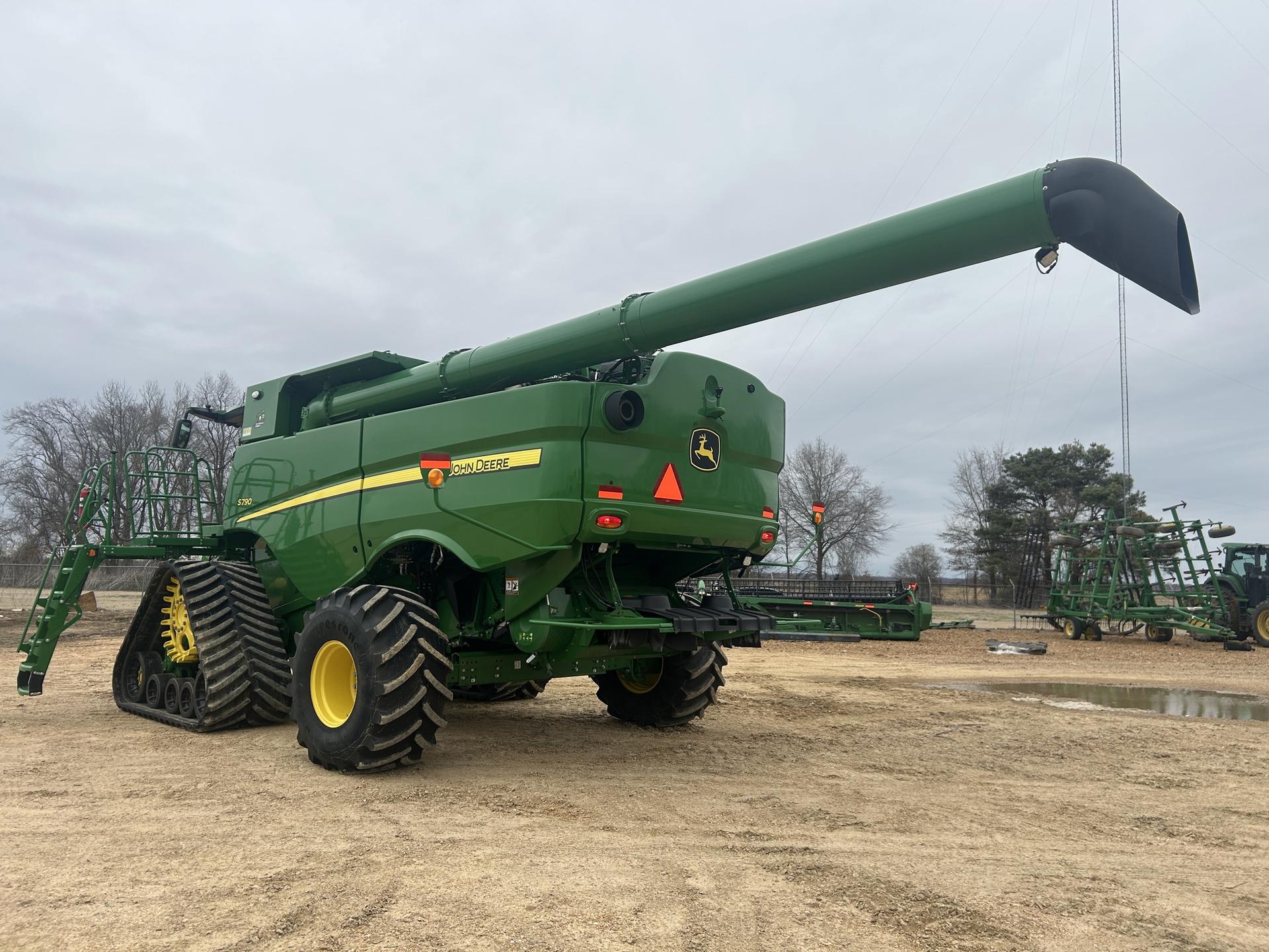 2022 John Deere S790 Image