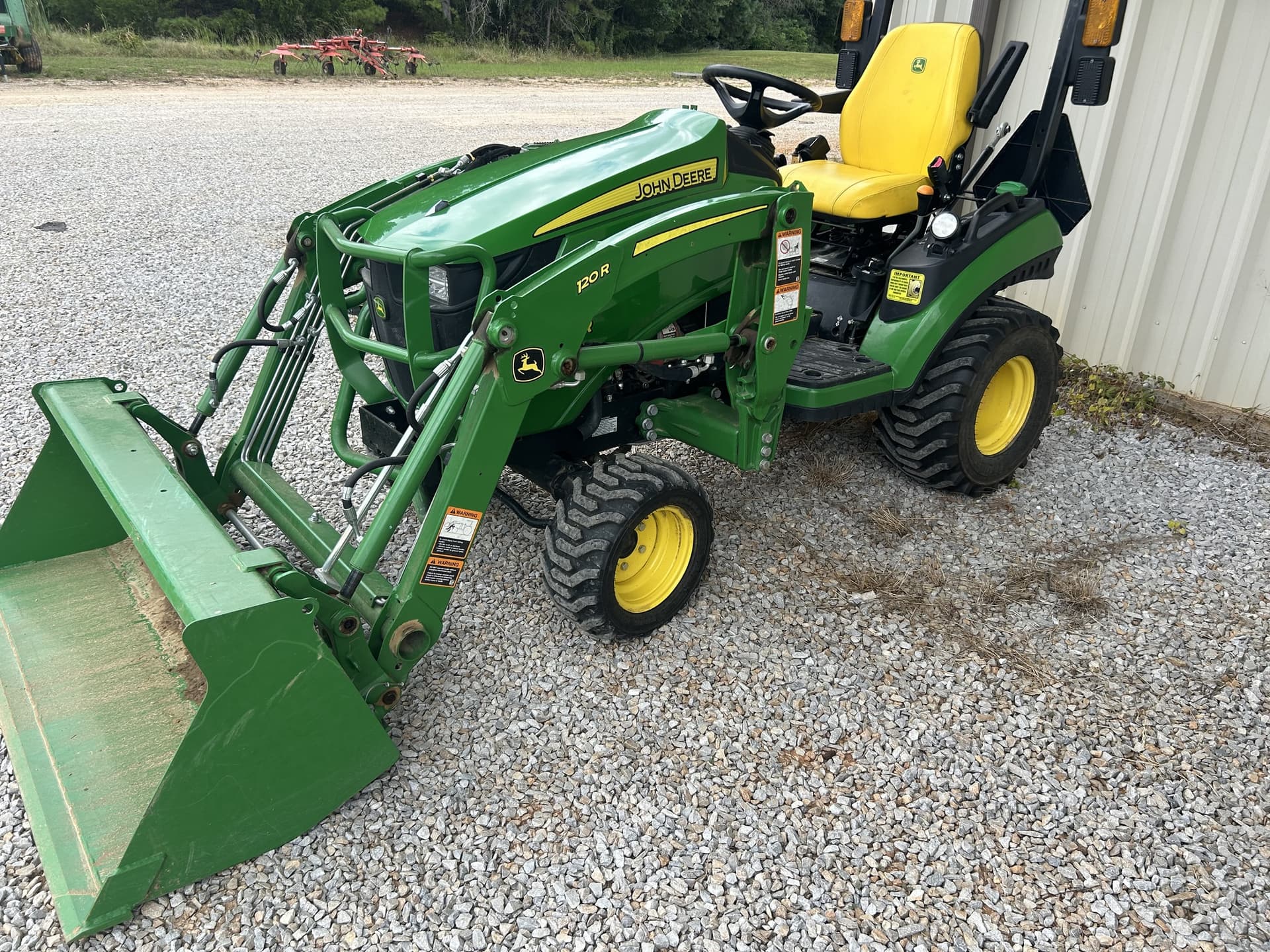 2023 John Deere 1025R Image