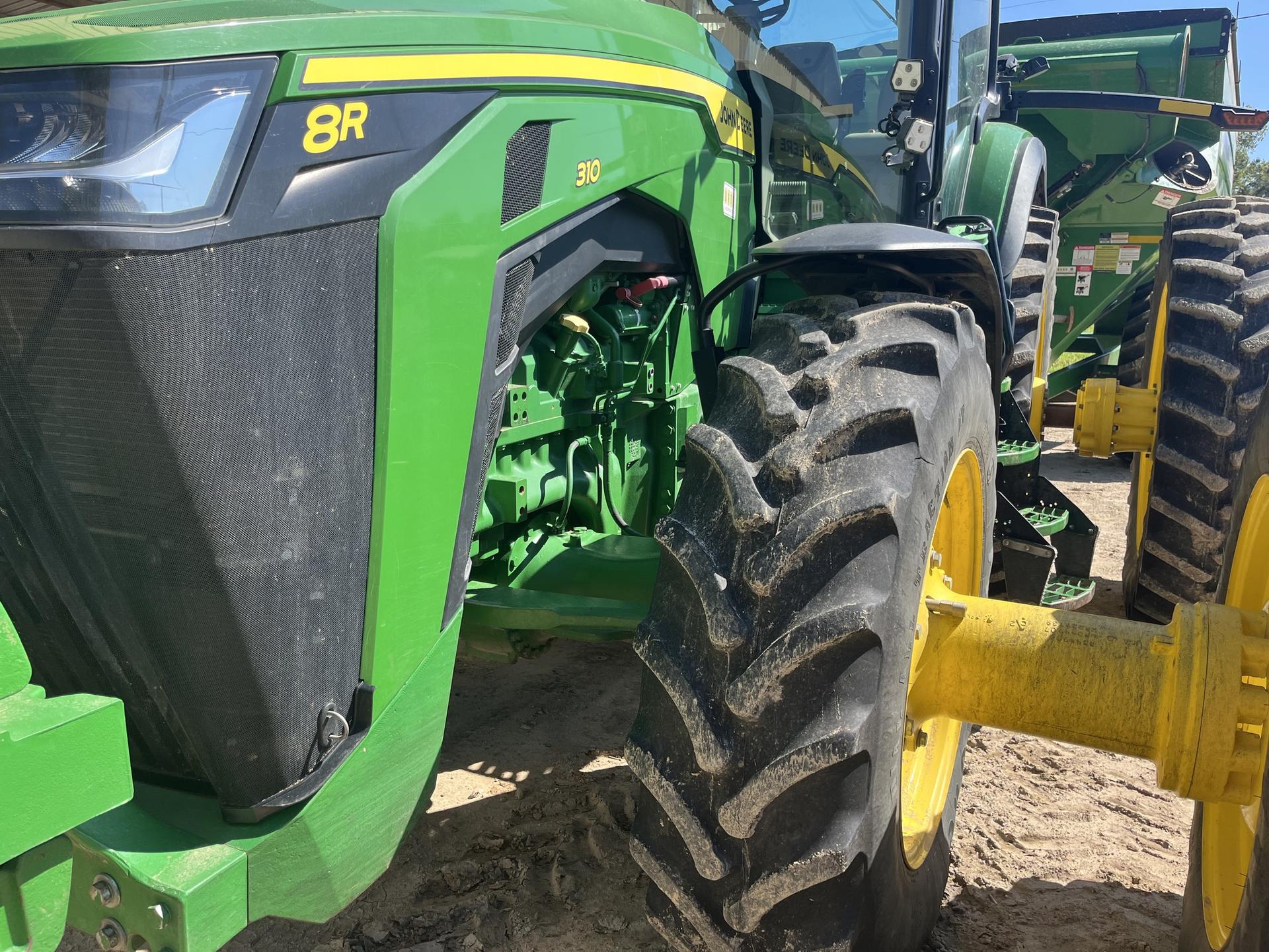 2021 John Deere 8R 310 Image