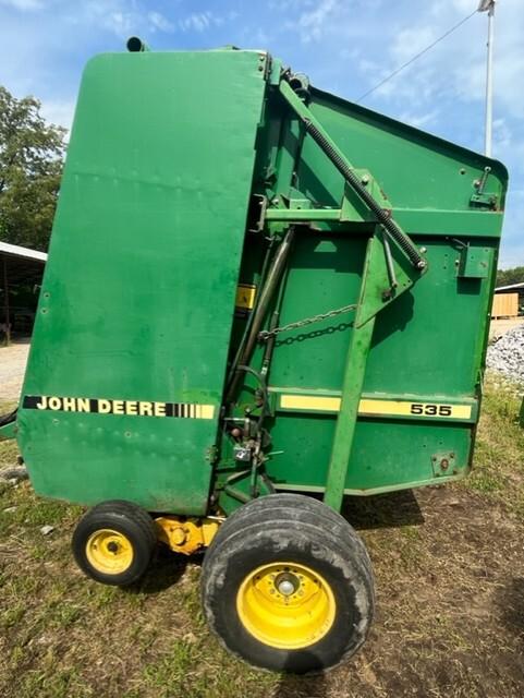 1990 John Deere 535 Image