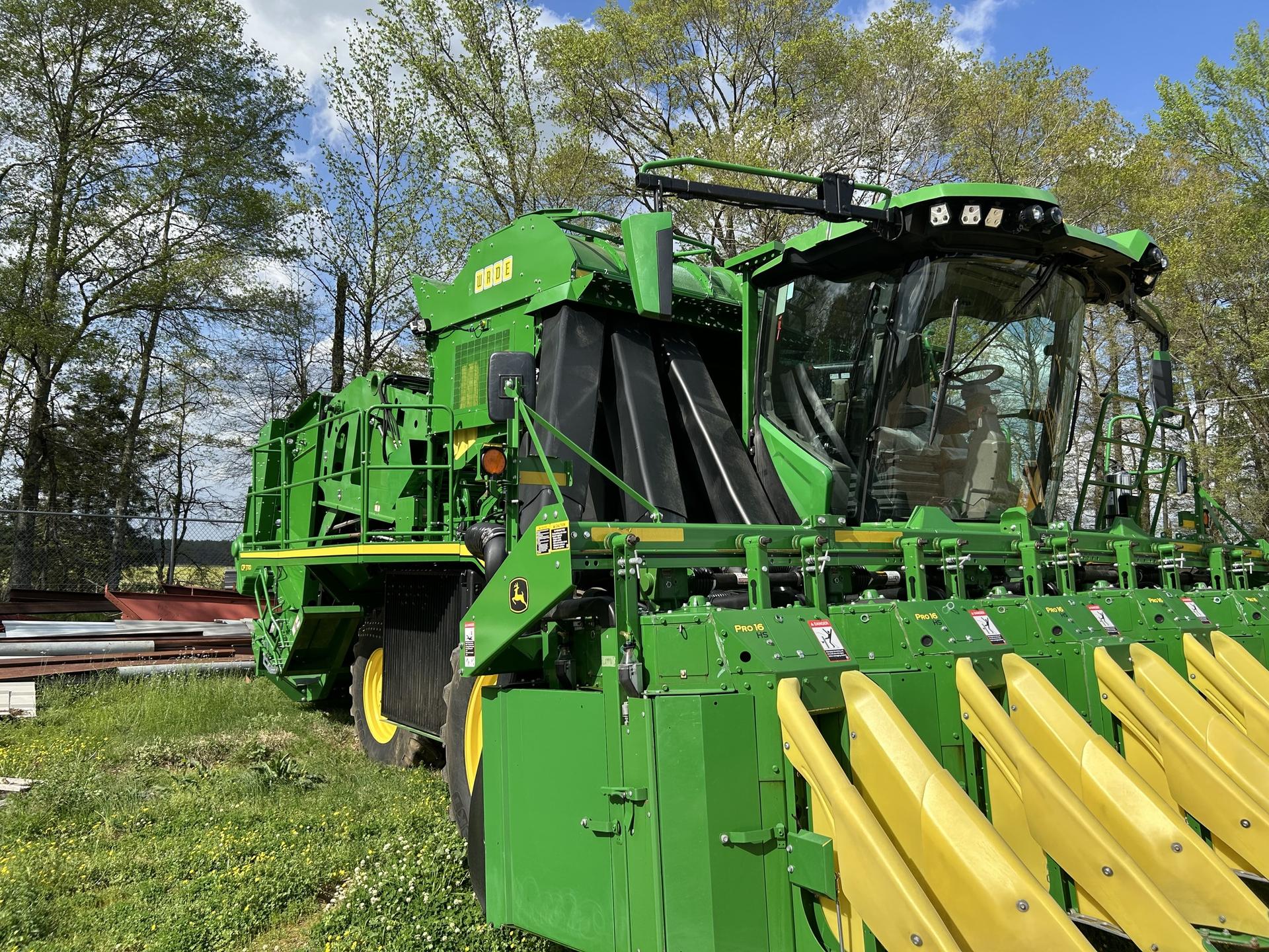 2024 John Deere CP770 Image