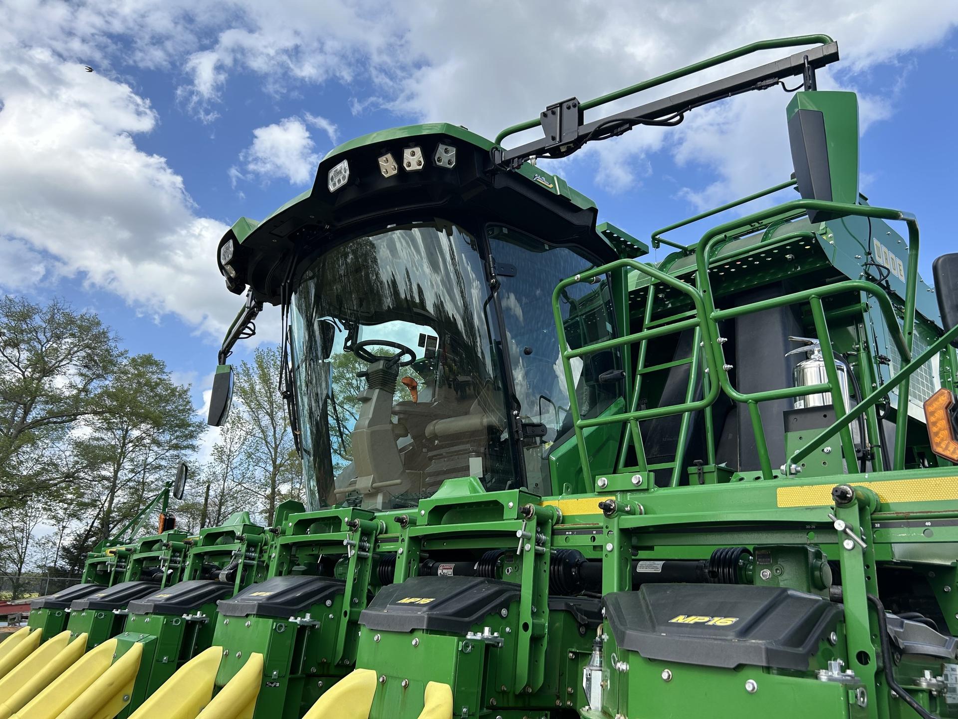 2024 John Deere CP770 Image