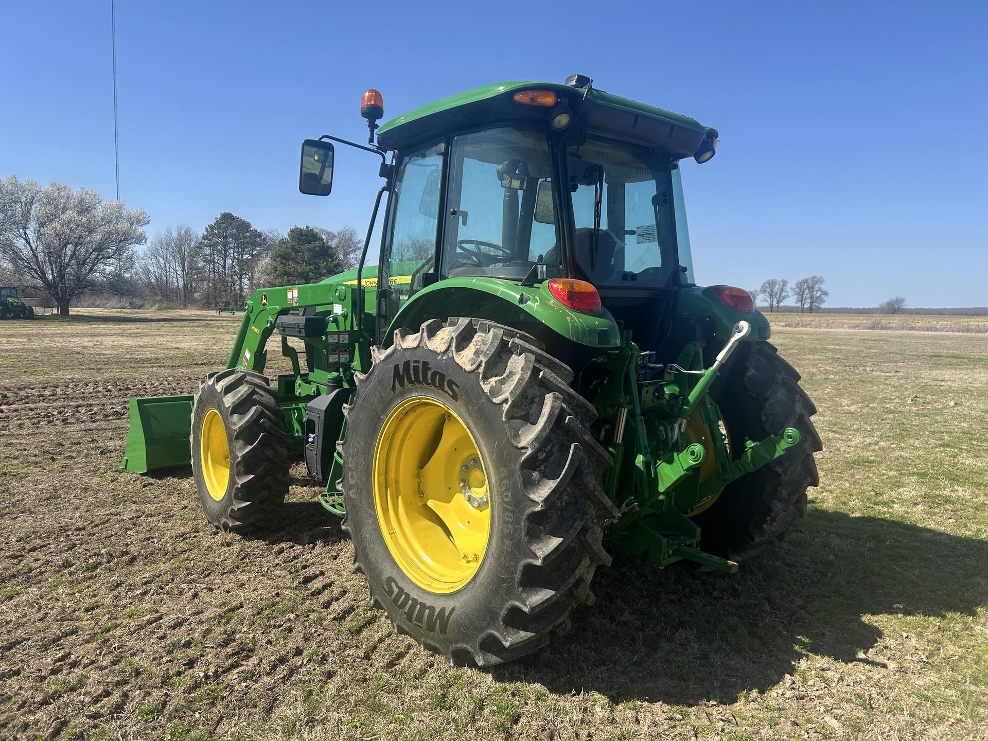 2023 John Deere 6120E Image