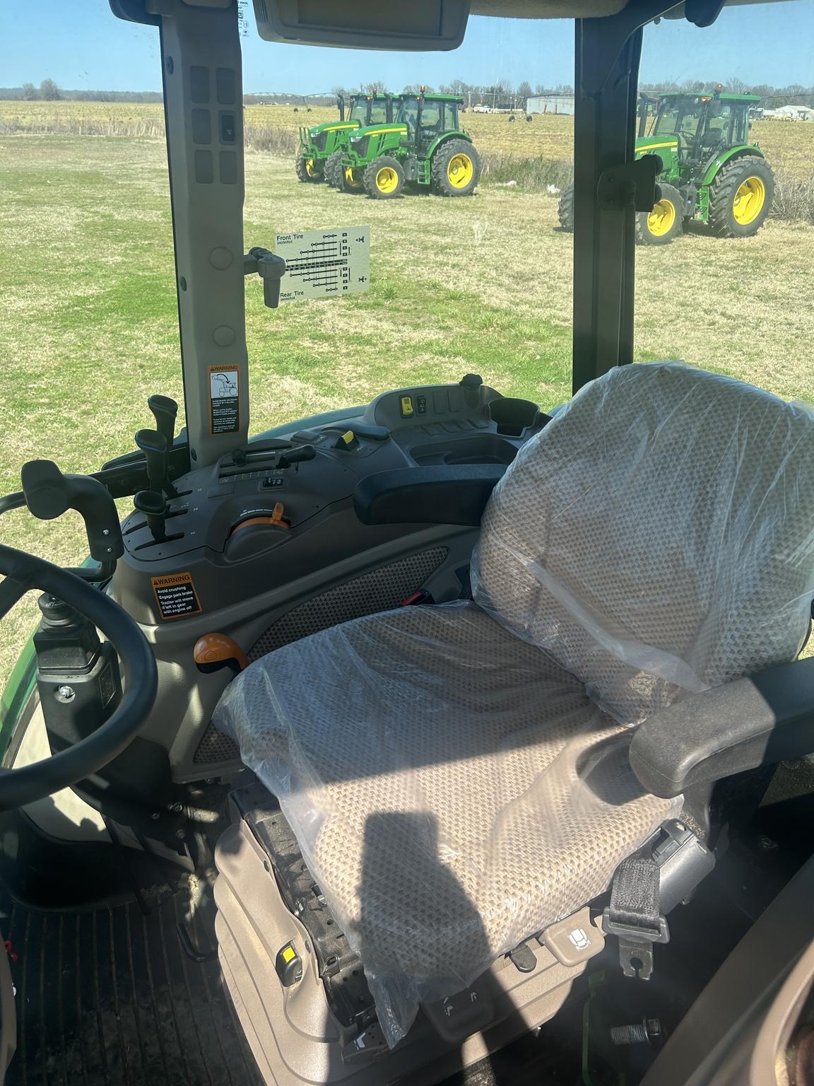 2023 John Deere 6120E Image