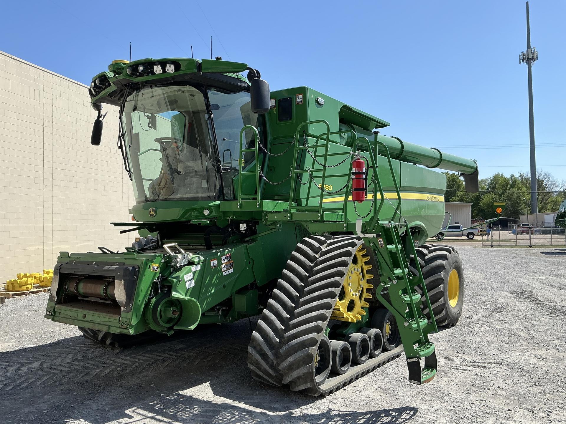 2024 John Deere S780 Image