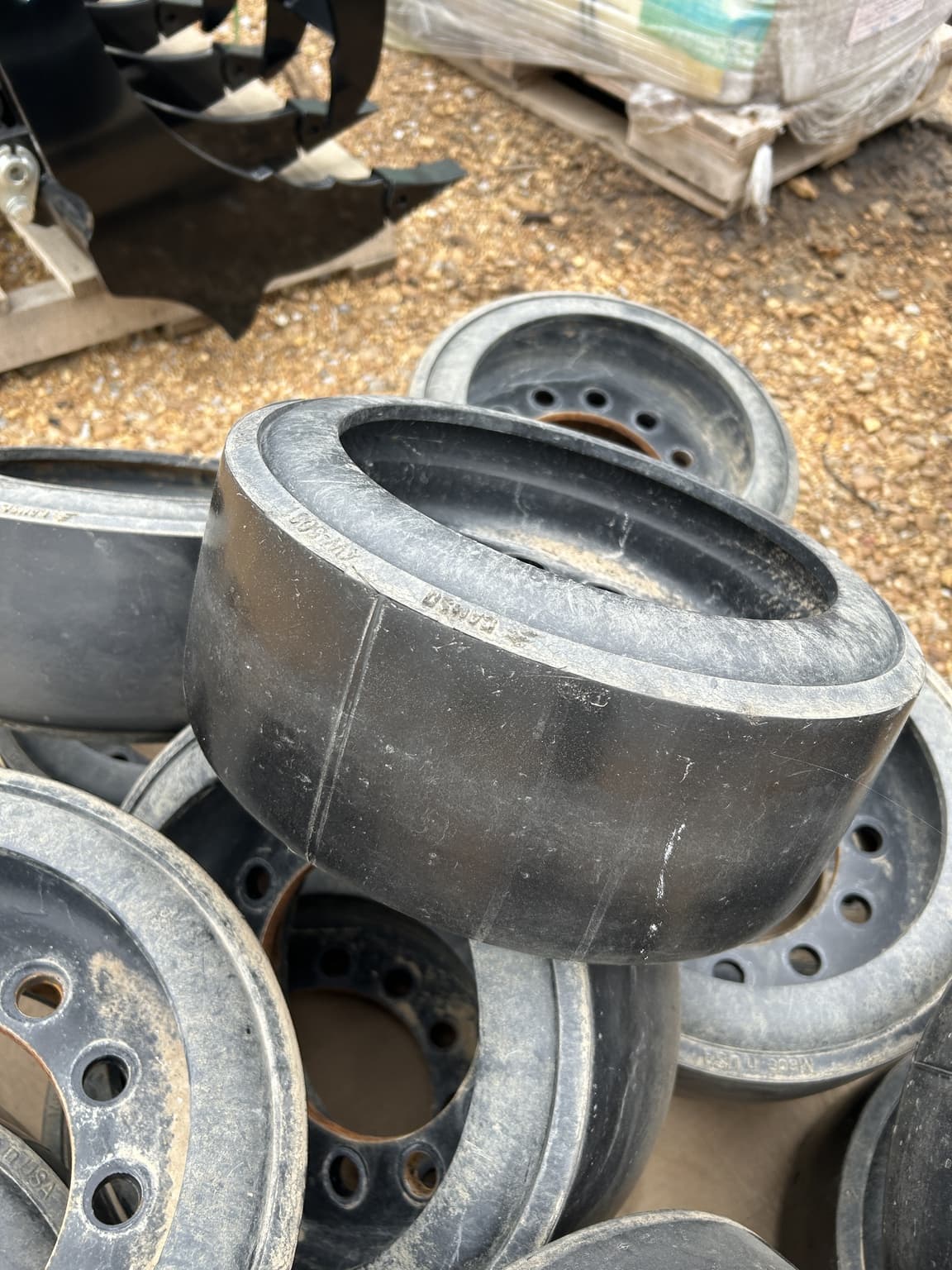 2024 John Deere 18″ 8RX Tracks Image