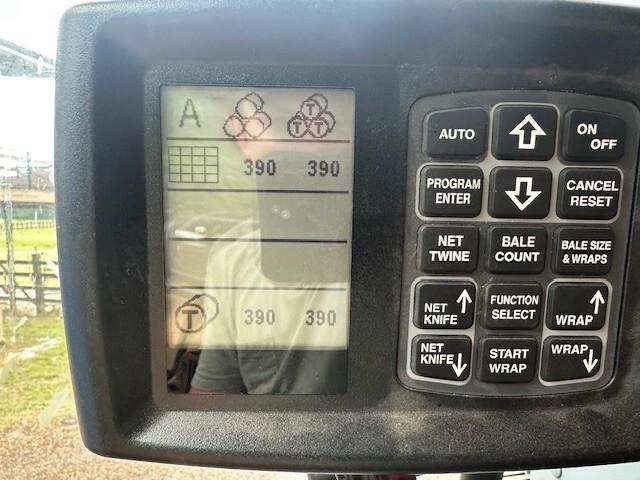 2022 New Holland 460RB Image