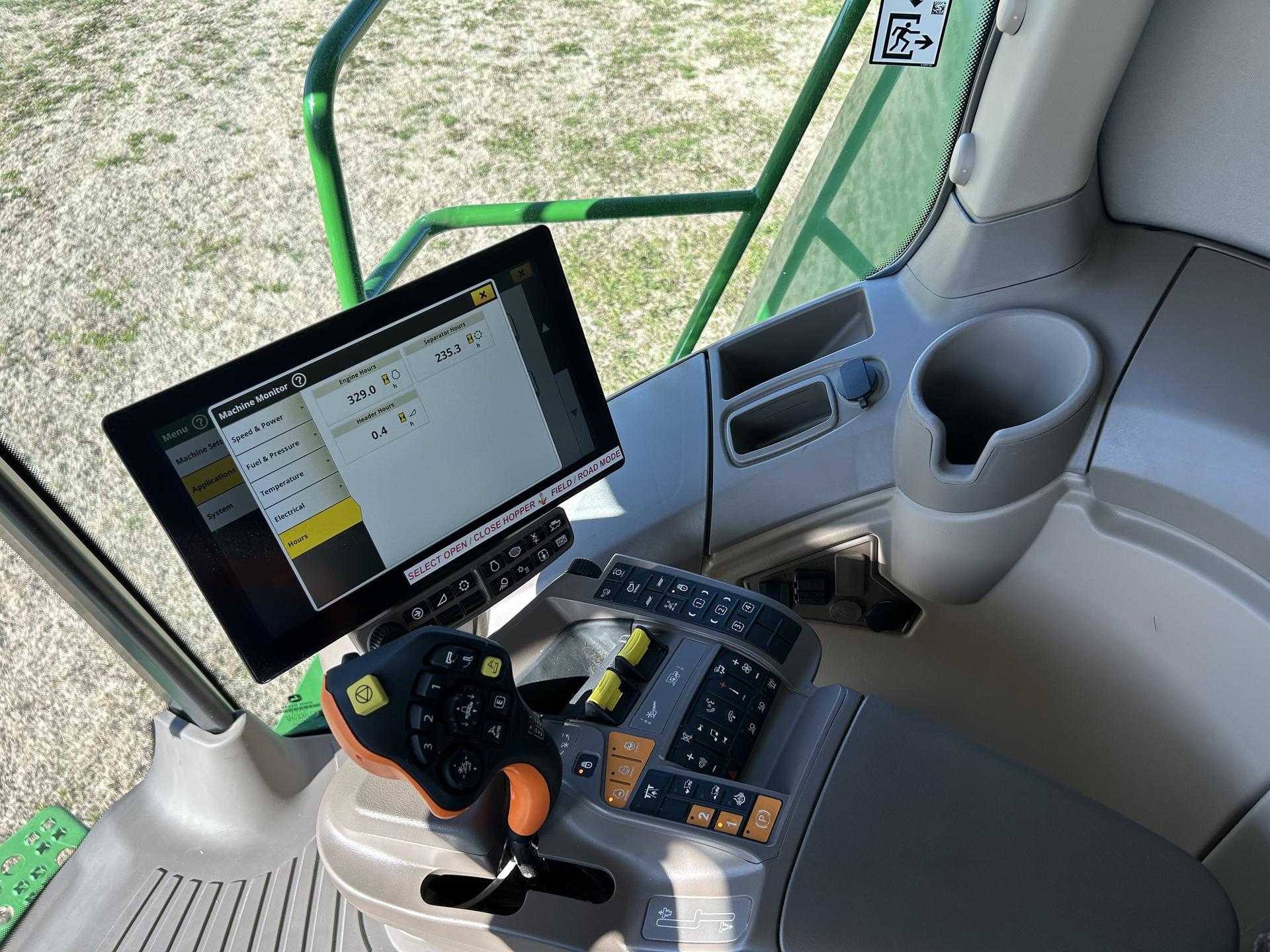 2024 John Deere S780 Image