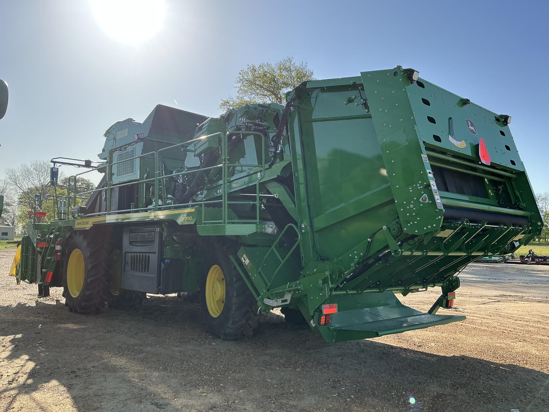 2024 John Deere CP770 Image