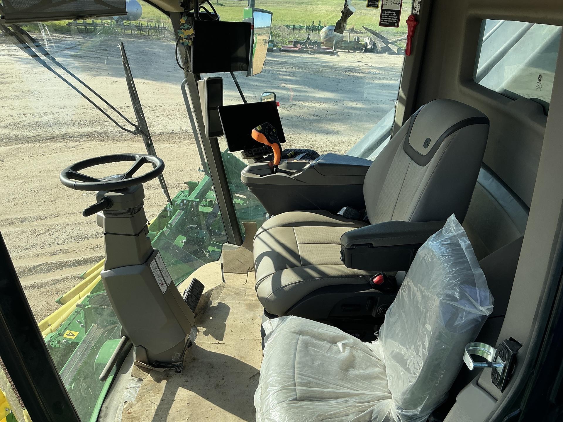 2024 John Deere CP770 Image