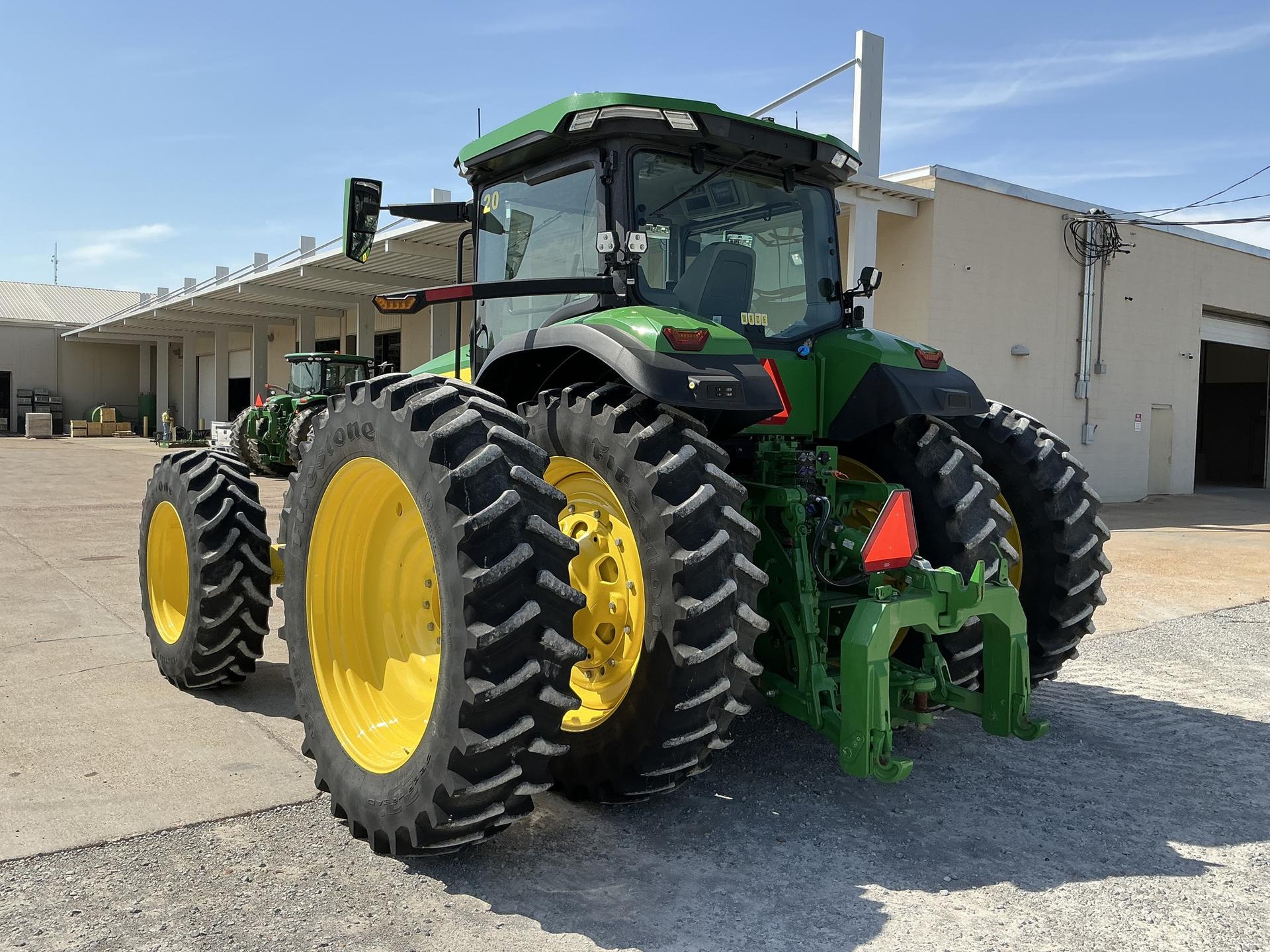 2024 John Deere 8R 340 Image