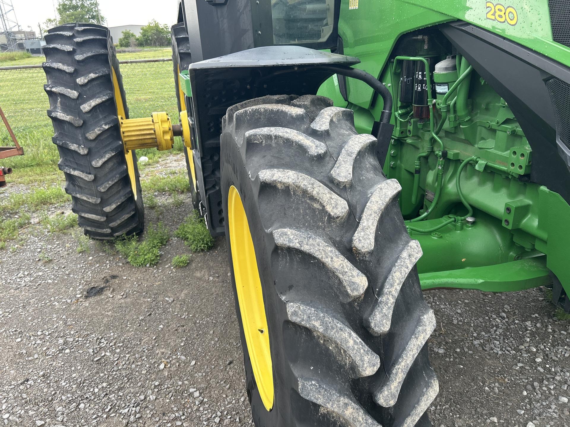 2023 John Deere 8R 280 Image
