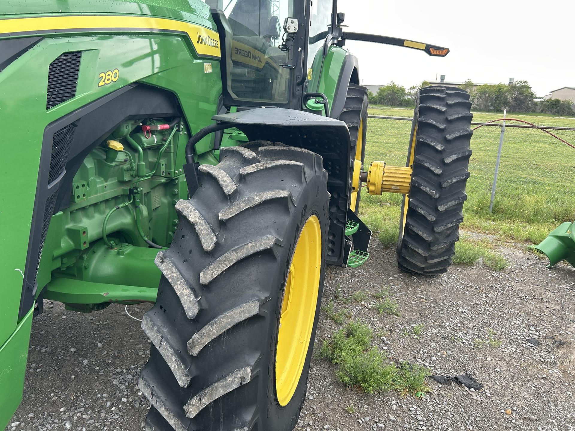 2023 John Deere 8R 280 Image