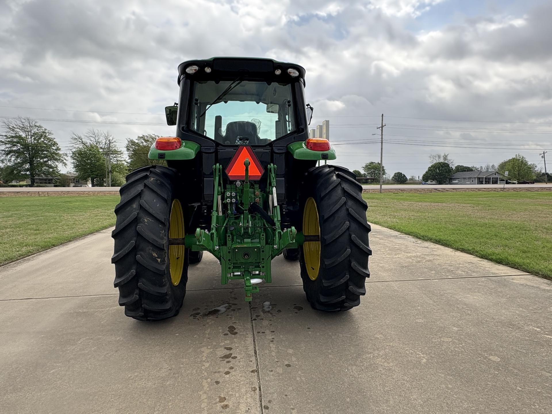2023 John Deere 6140M Image