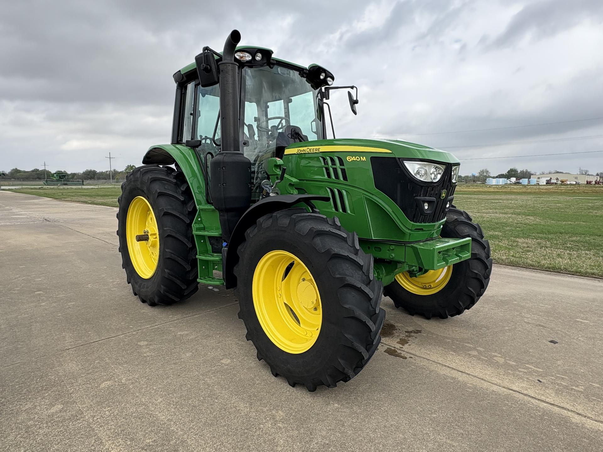 2023 John Deere 6140M Image