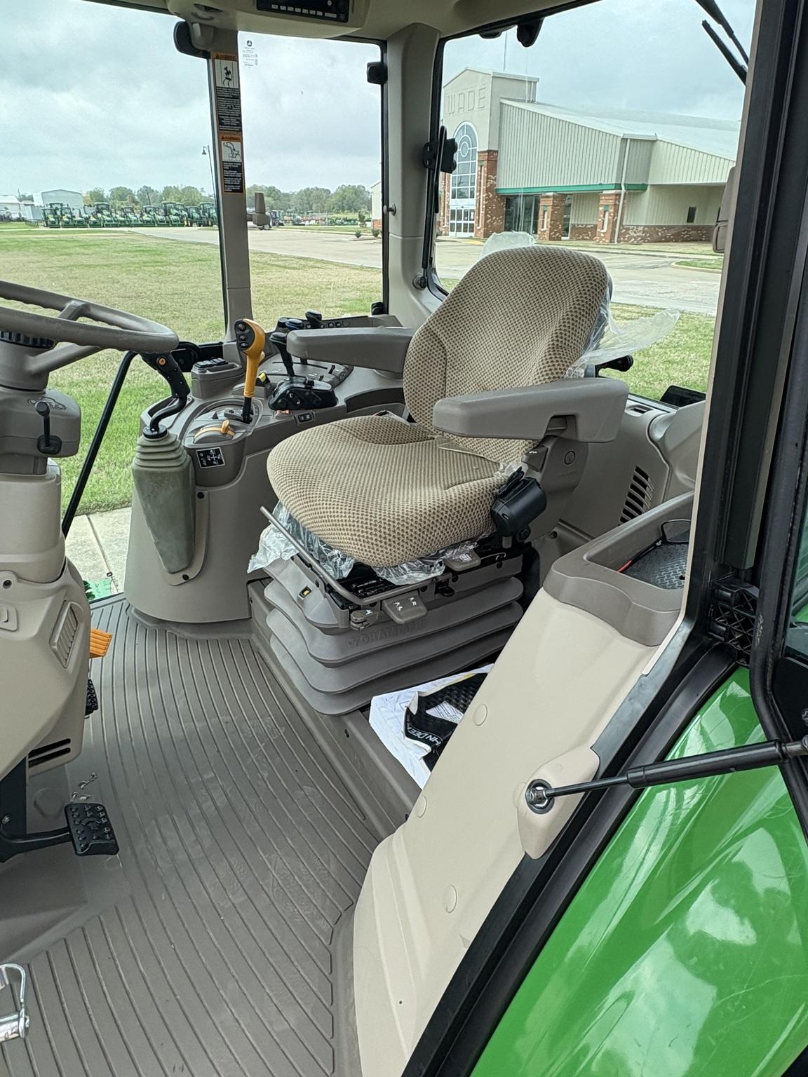 2023 John Deere 6140M Image