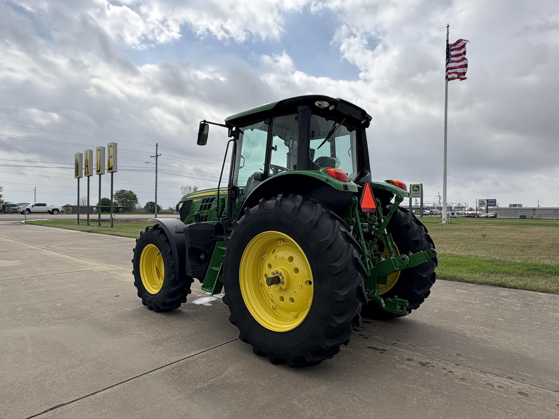 2023 John Deere 6140M Image