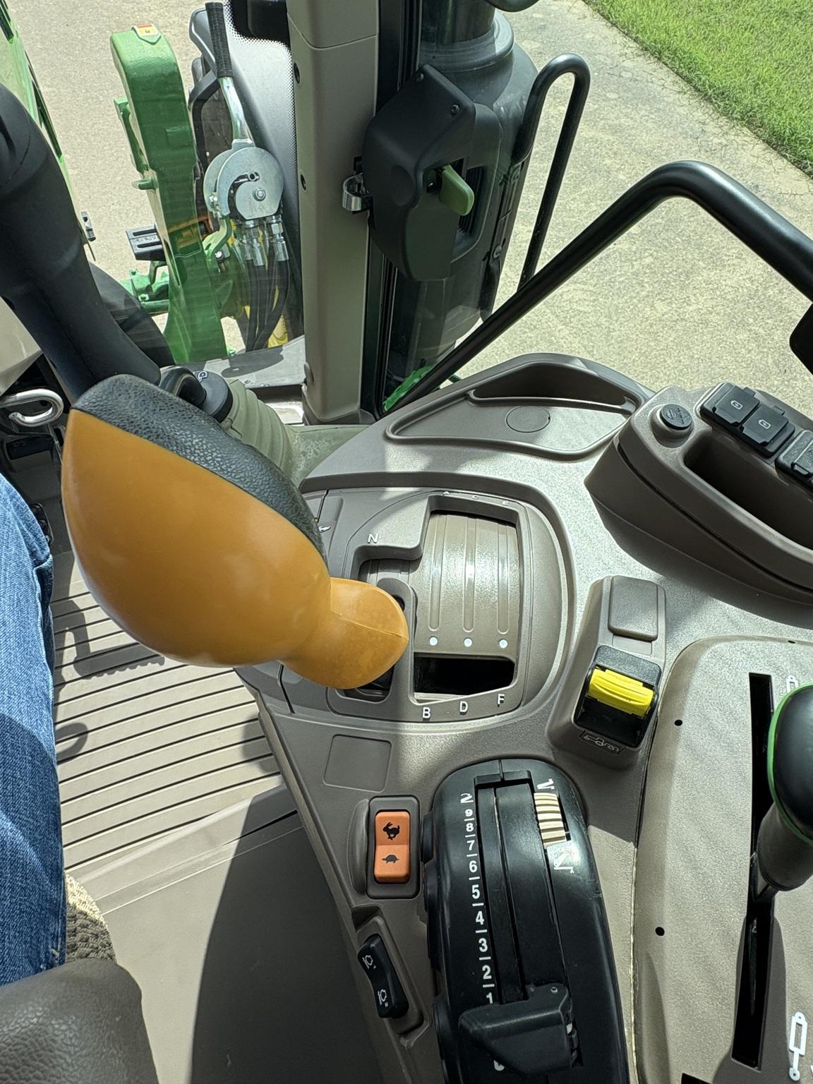2023 John Deere 6140M Image