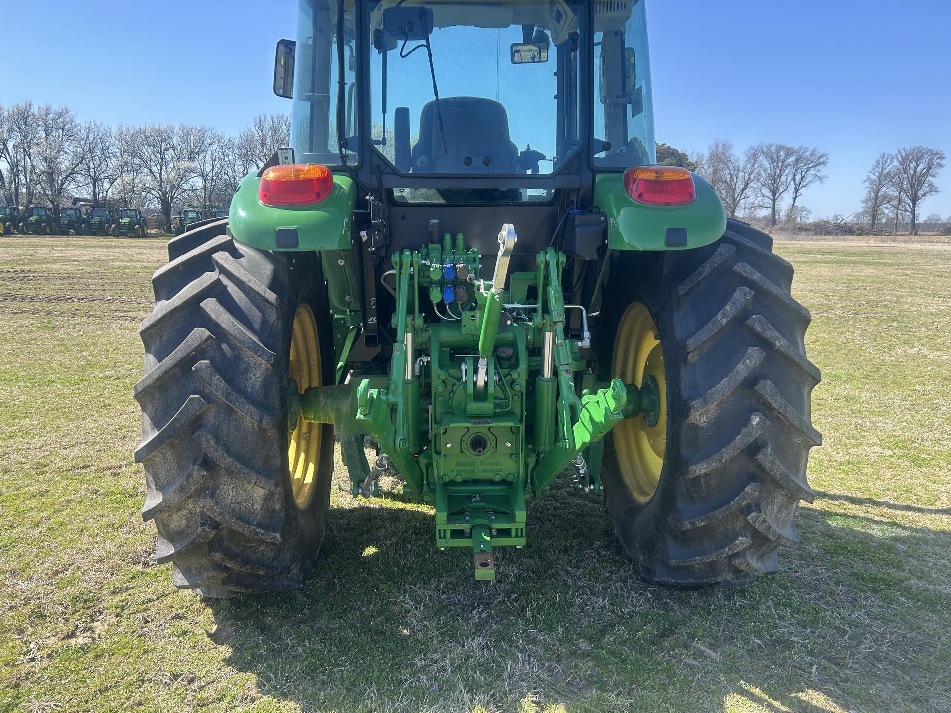 2023 John Deere 6120E Image