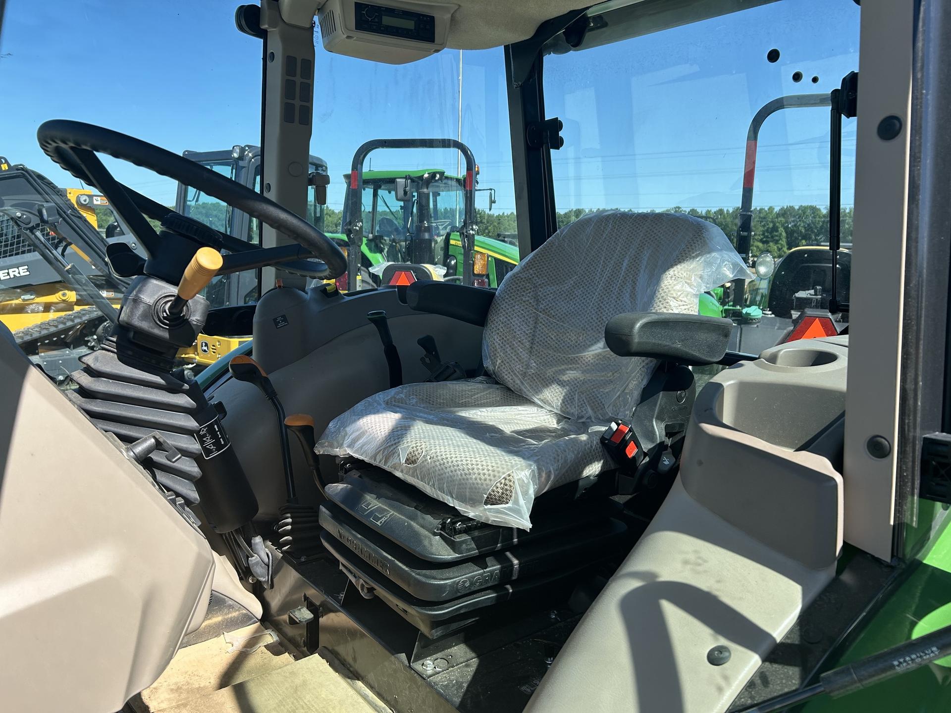 2021 John Deere 5065E Image