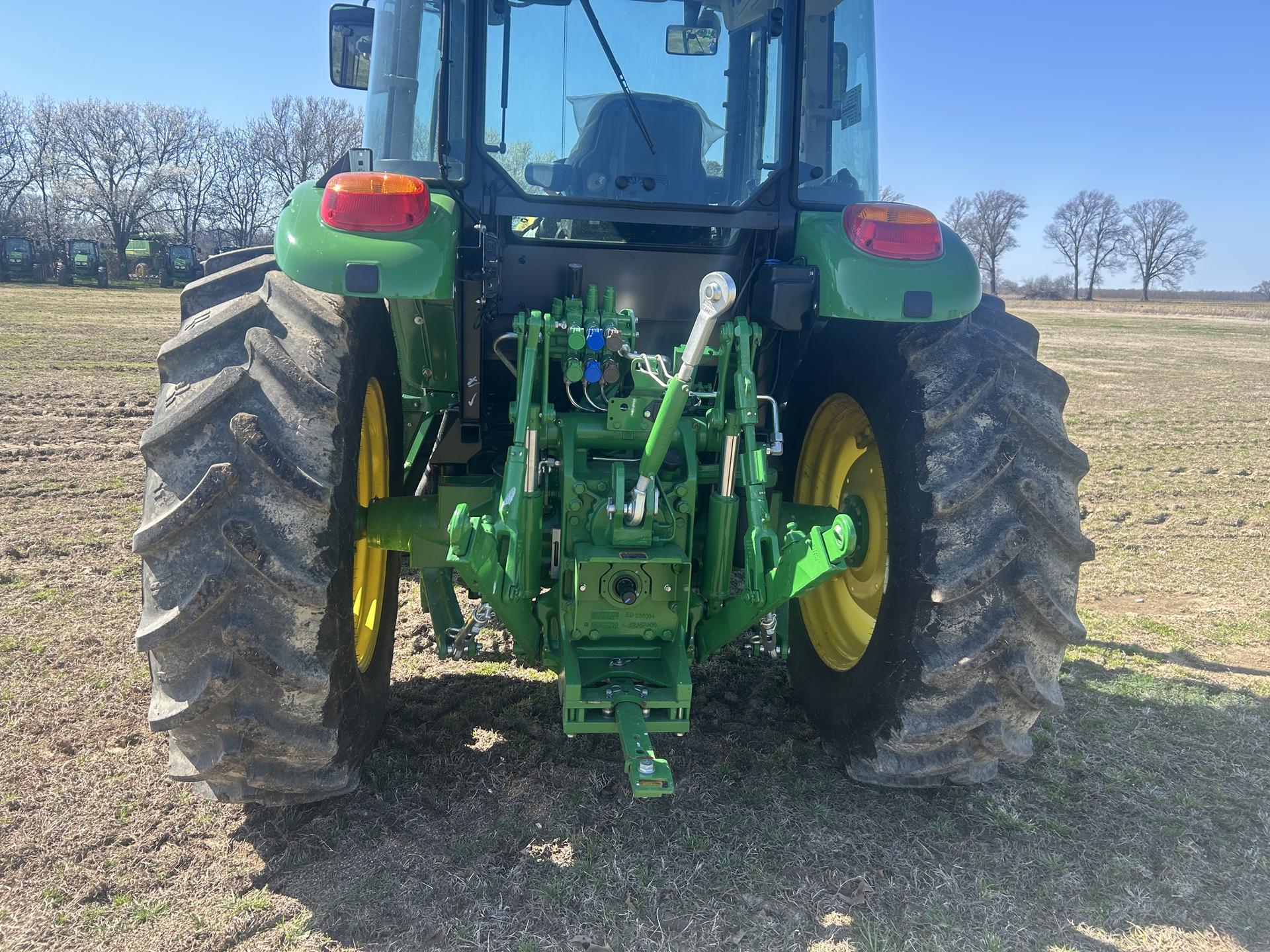 2023 John Deere 6120E Image