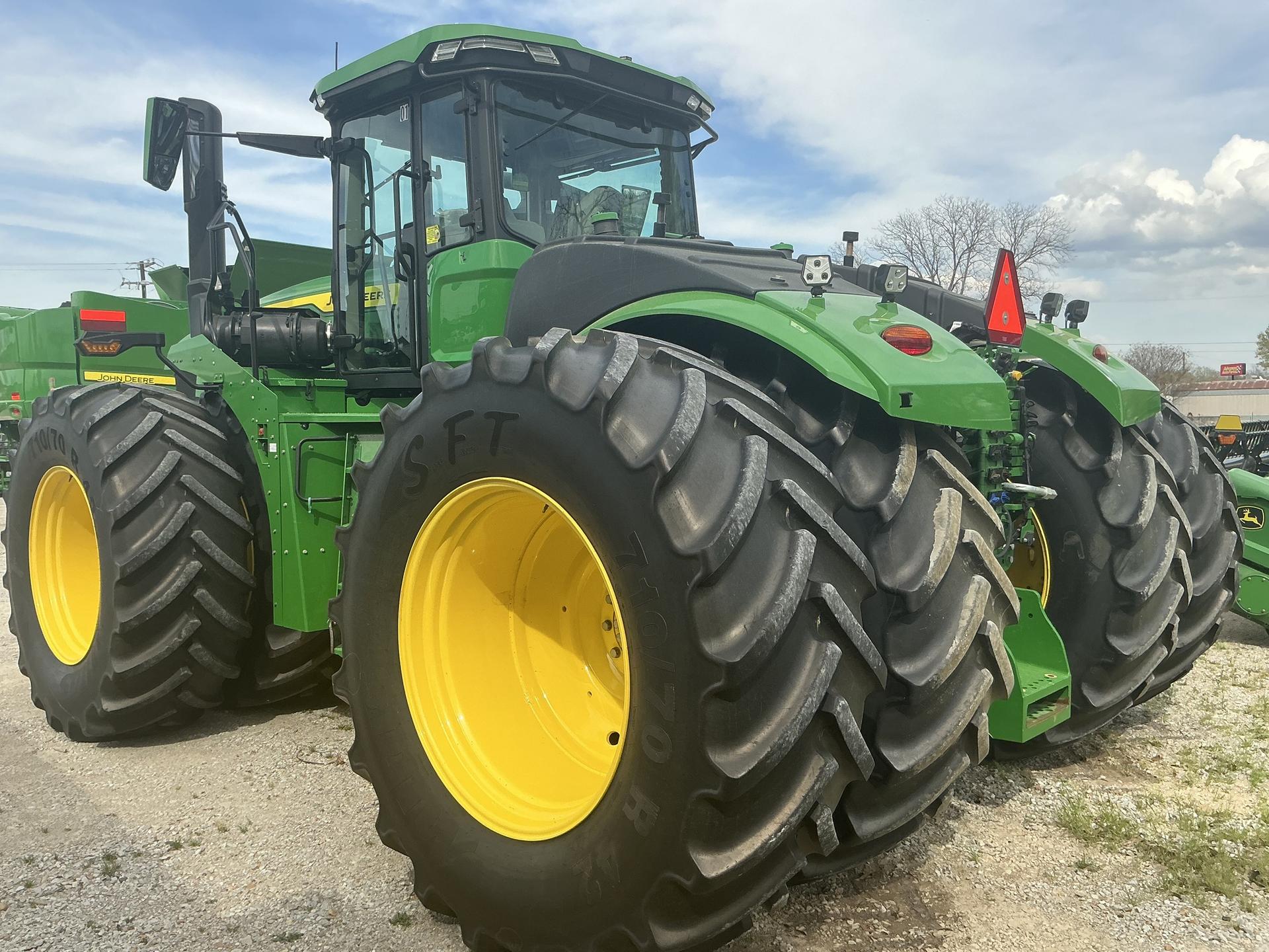 2023 John Deere 9R 640 Image