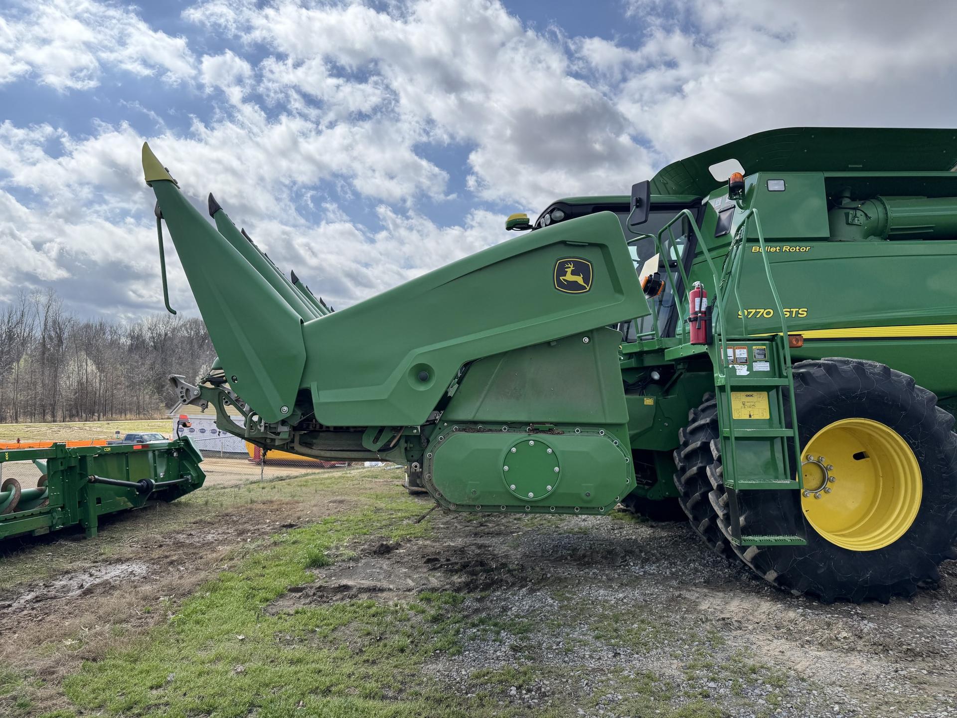 2023 John Deere C12R Image