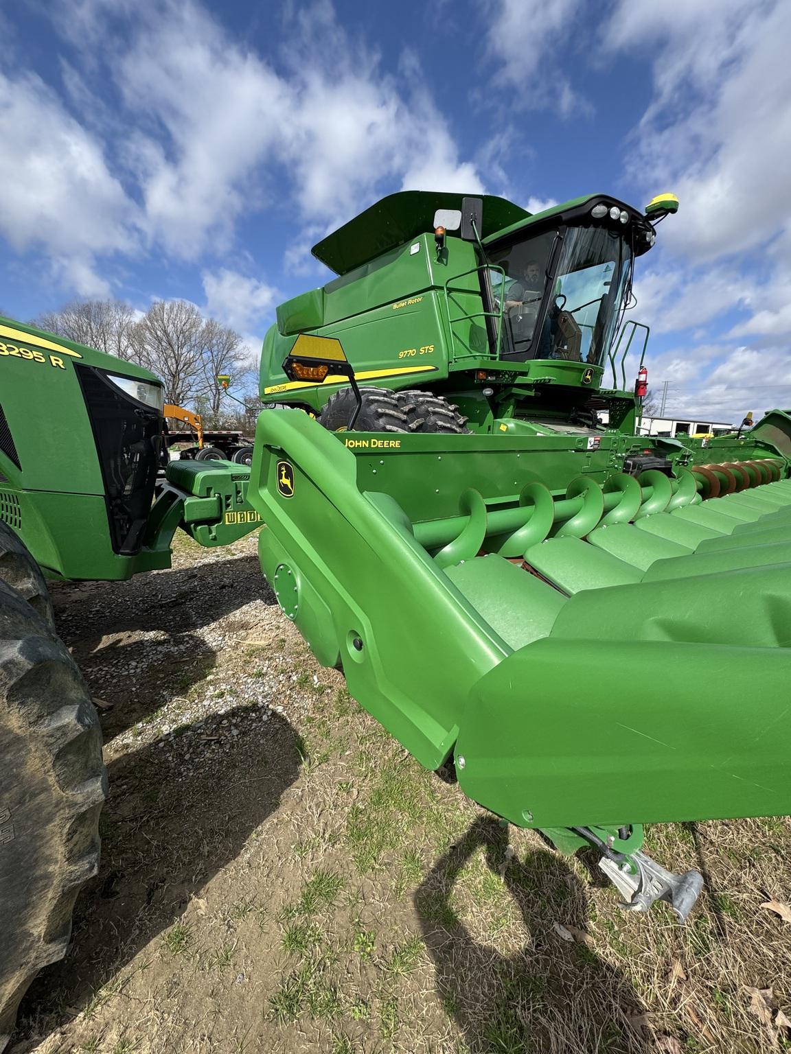2023 John Deere C12R Image