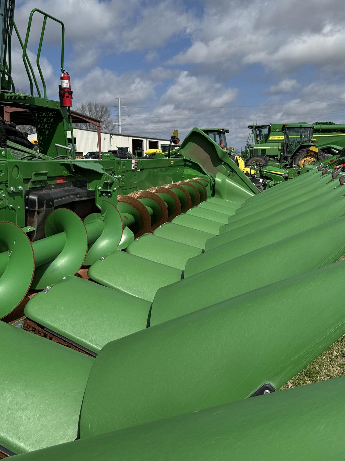 2023 John Deere C12R Image