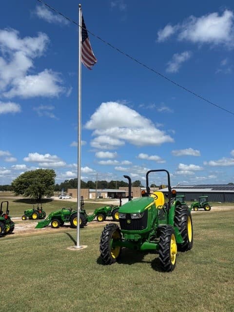 2022 John Deere 5055E Image