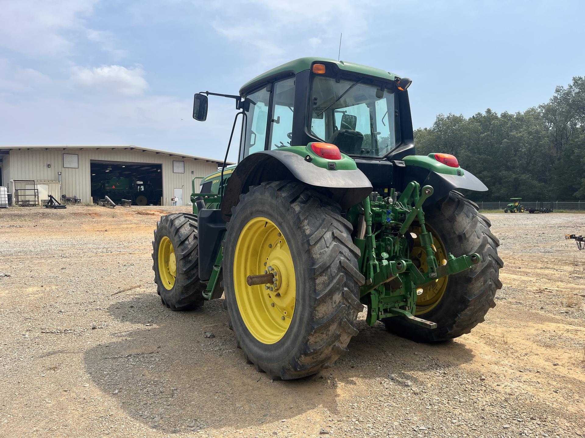 2015 John Deere 6150M Image