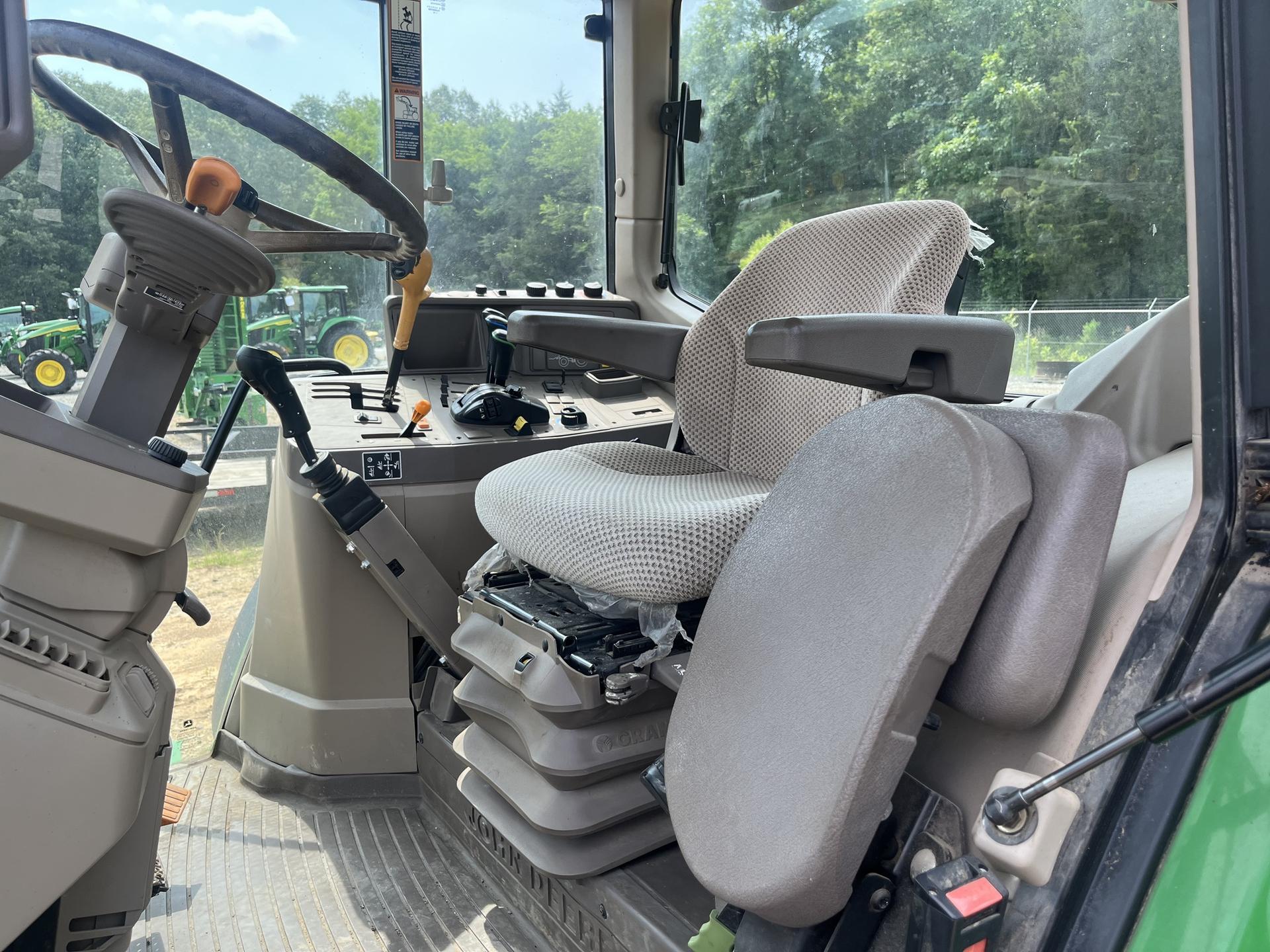 2015 John Deere 6150M Image