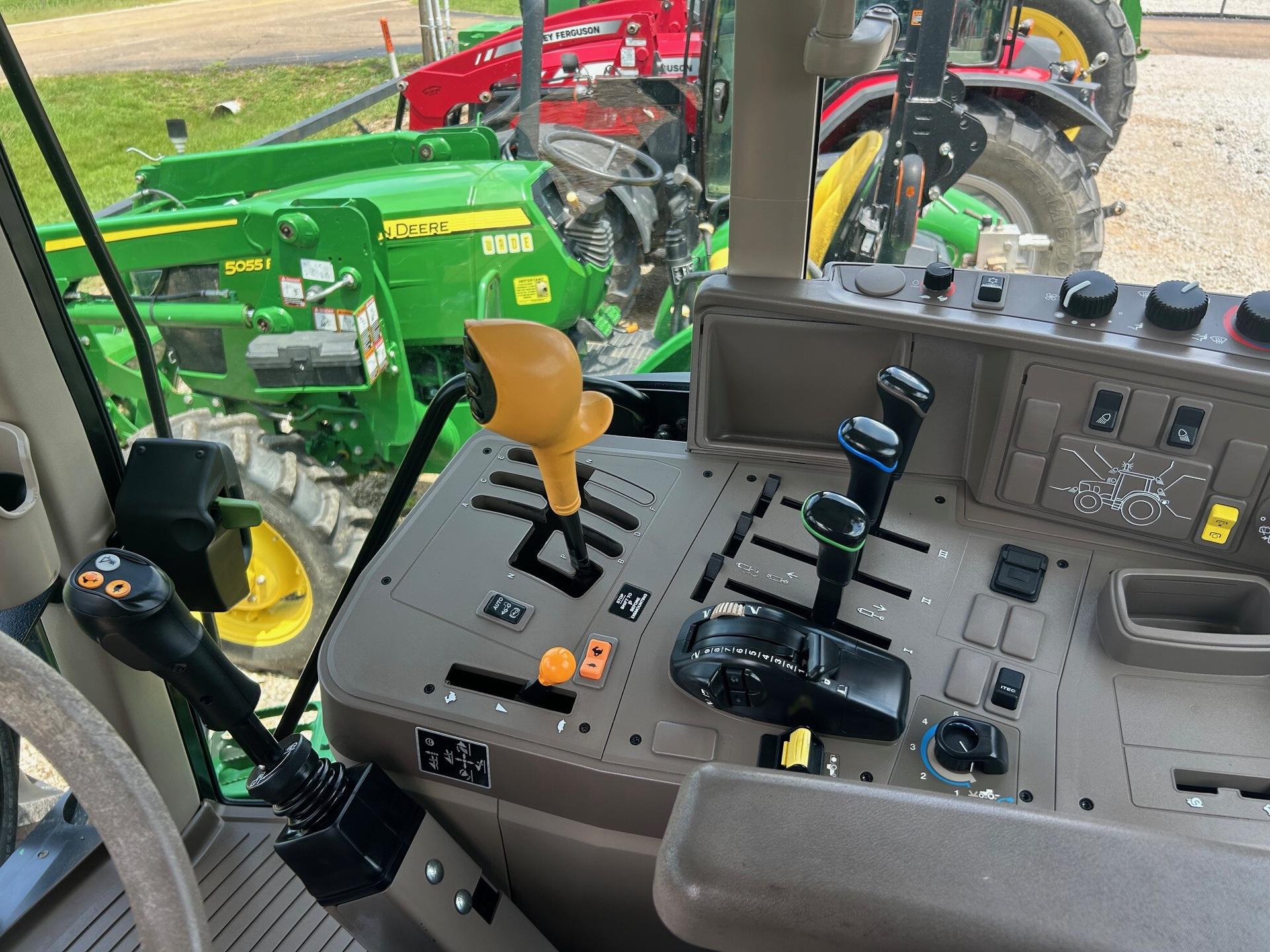 2015 John Deere 6150M Image