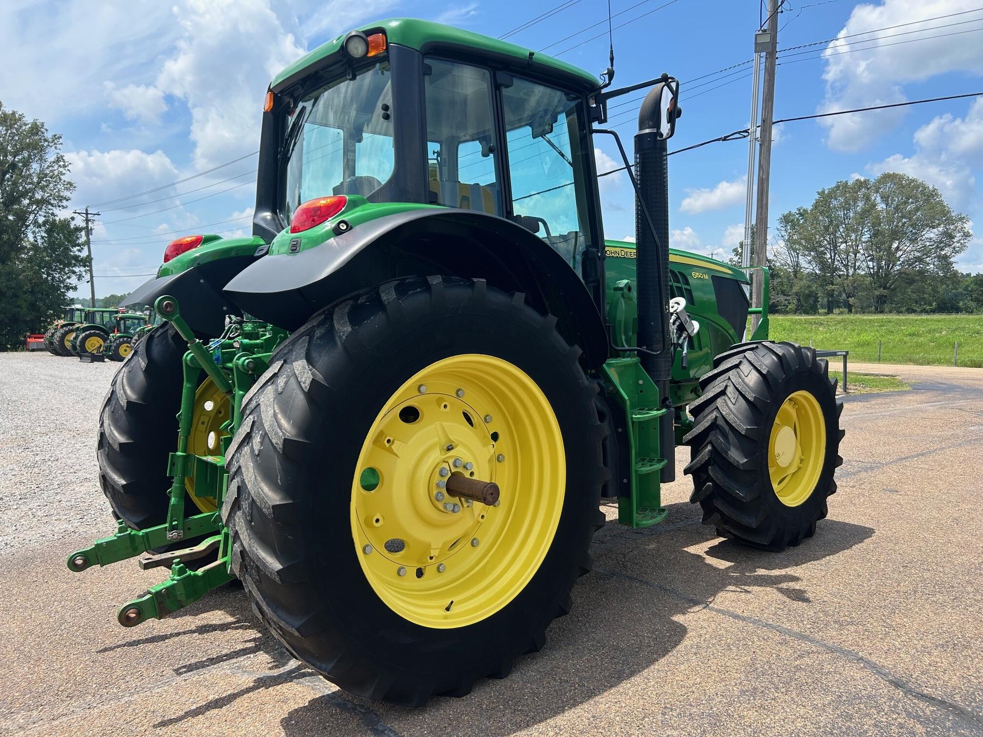 2015 John Deere 6150M Image