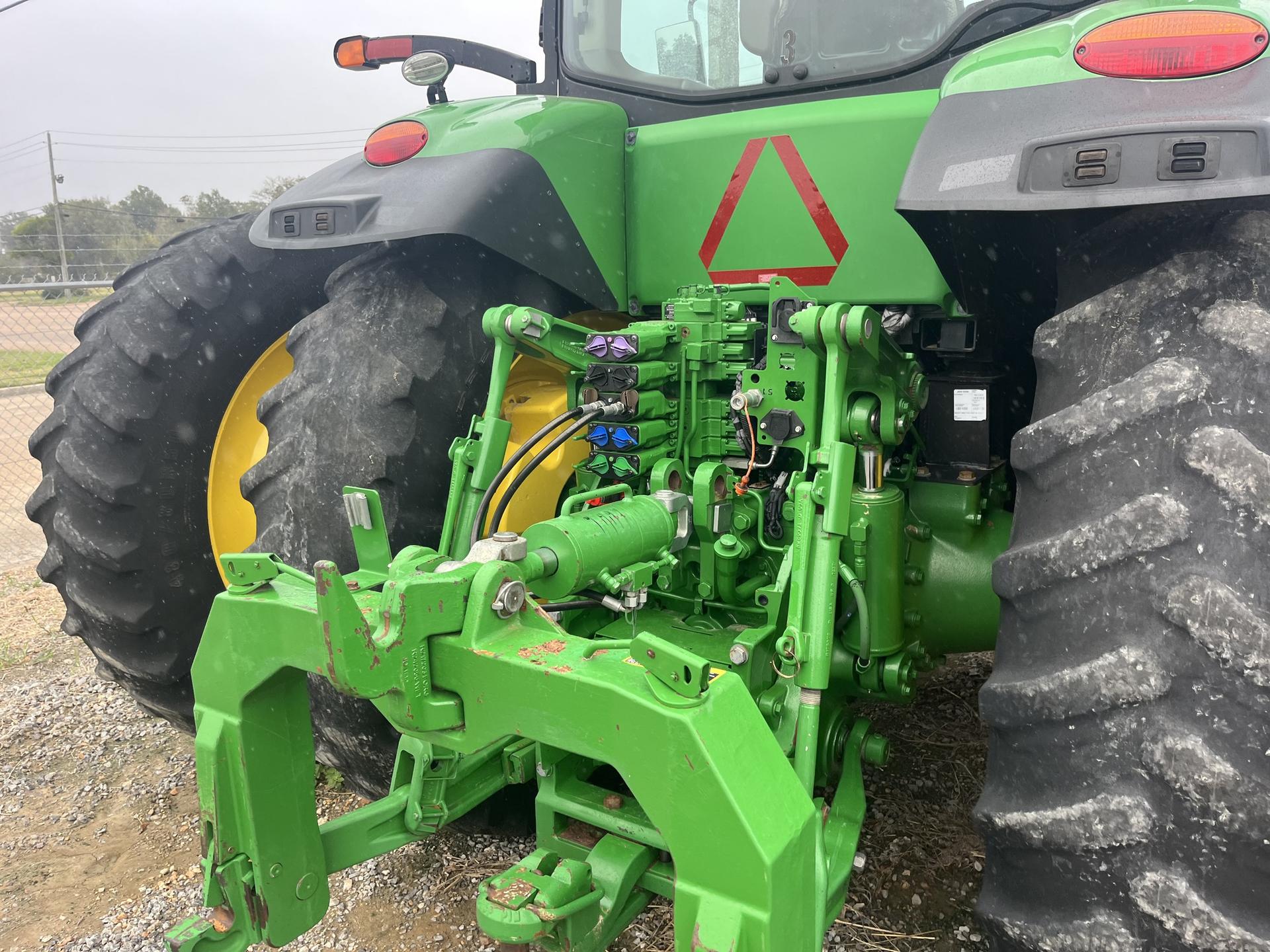 2017 John Deere 8320R Image